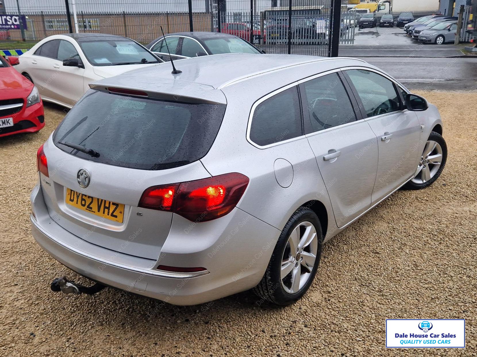 Vauxhall Astra 1.6 16V SRi Sports Tourer 5dr Petrol Manual Euro 5 (115 ps)