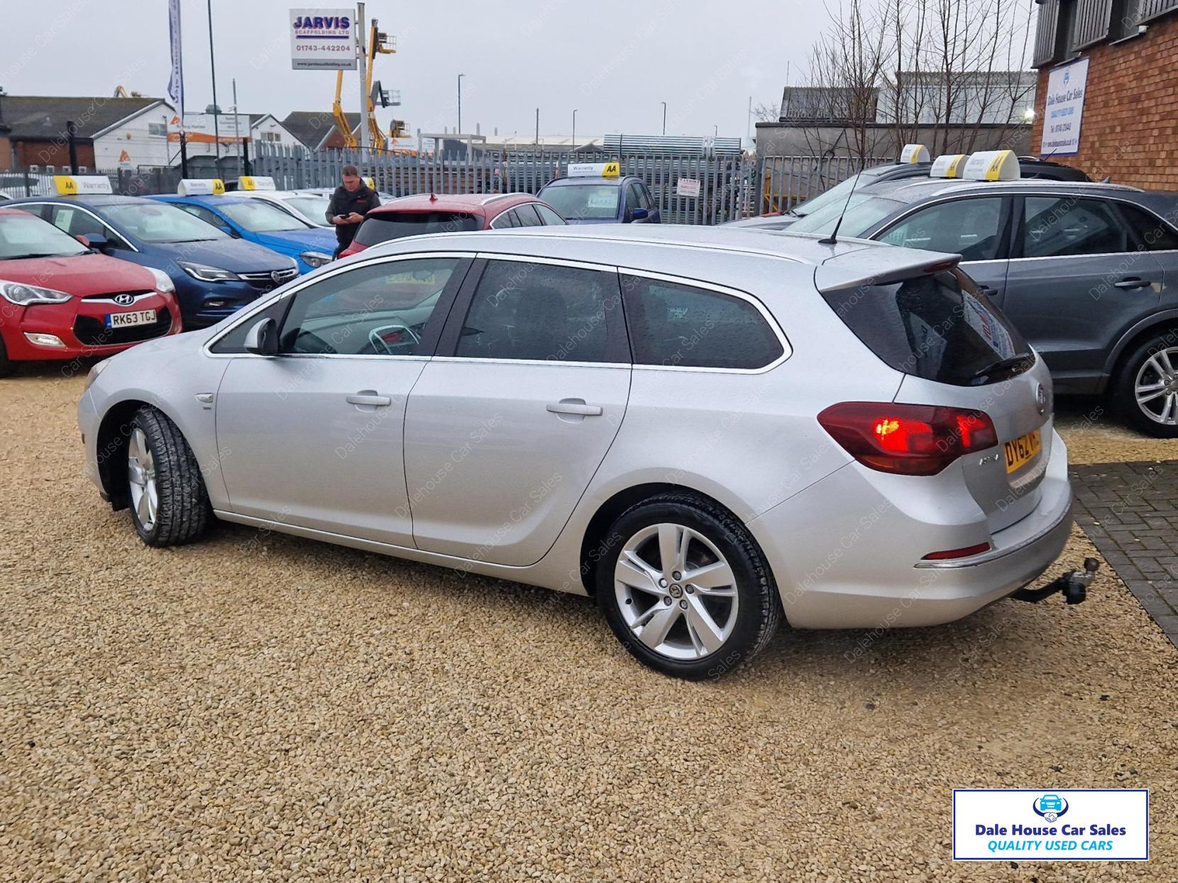 Vauxhall Astra 1.6 16V SRi Sports Tourer 5dr Petrol Manual Euro 5 (115 ps)