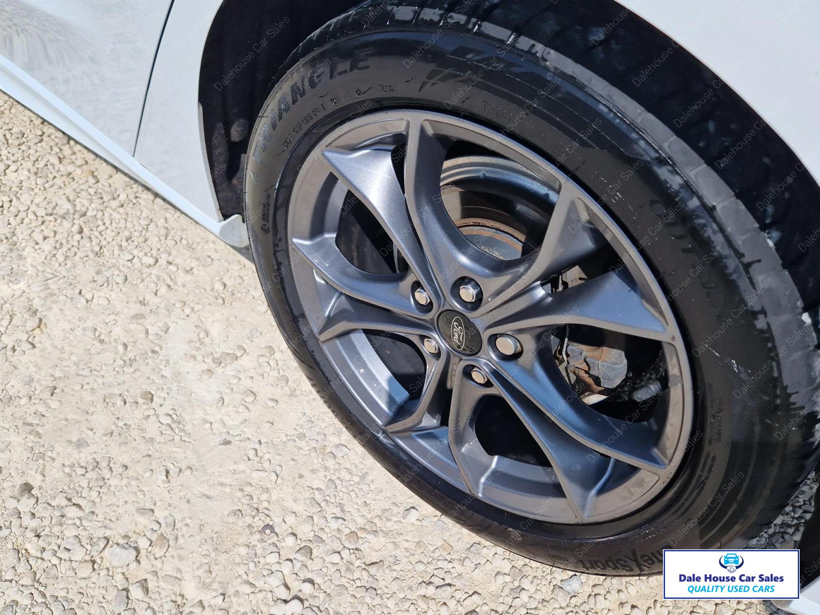 Ford Focus 1.5 EcoBlue ST-Line Hatchback 5dr Diesel Manual Euro 6 (s/s) (120 ps)