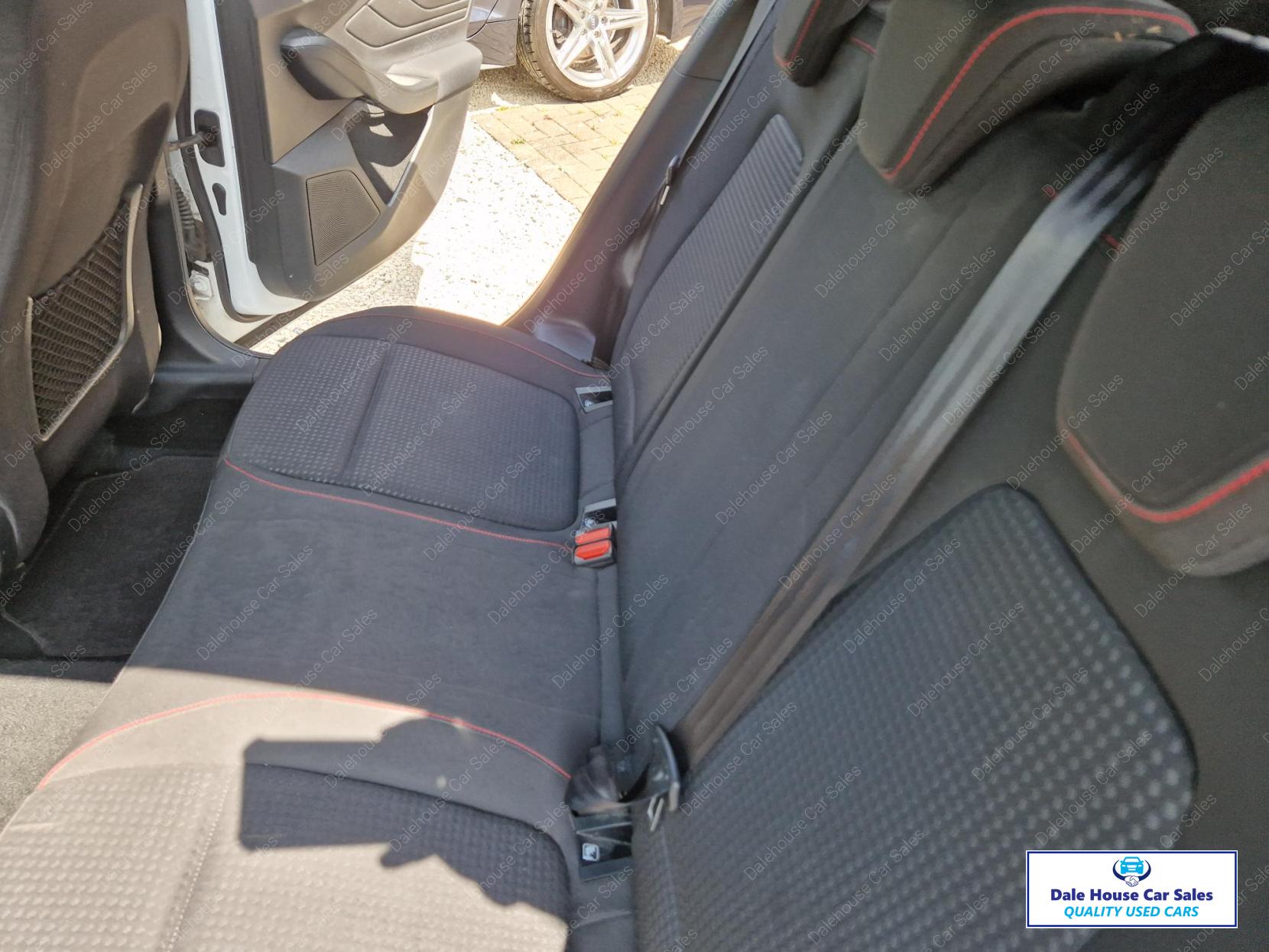 Ford Focus 1.5 EcoBlue ST-Line Hatchback 5dr Diesel Manual Euro 6 (s/s) (120 ps)