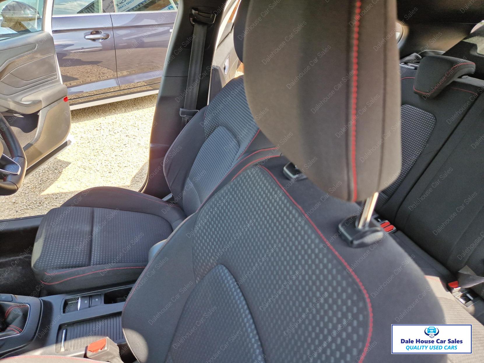 Ford Focus 1.5 EcoBlue ST-Line Hatchback 5dr Diesel Manual Euro 6 (s/s) (120 ps)