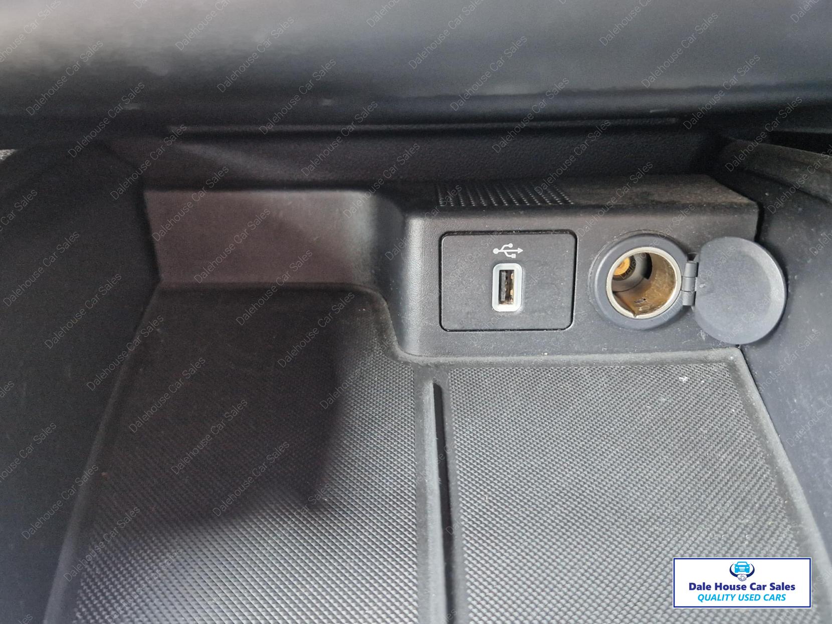 Ford Focus 1.5 EcoBlue ST-Line Hatchback 5dr Diesel Manual Euro 6 (s/s) (120 ps)