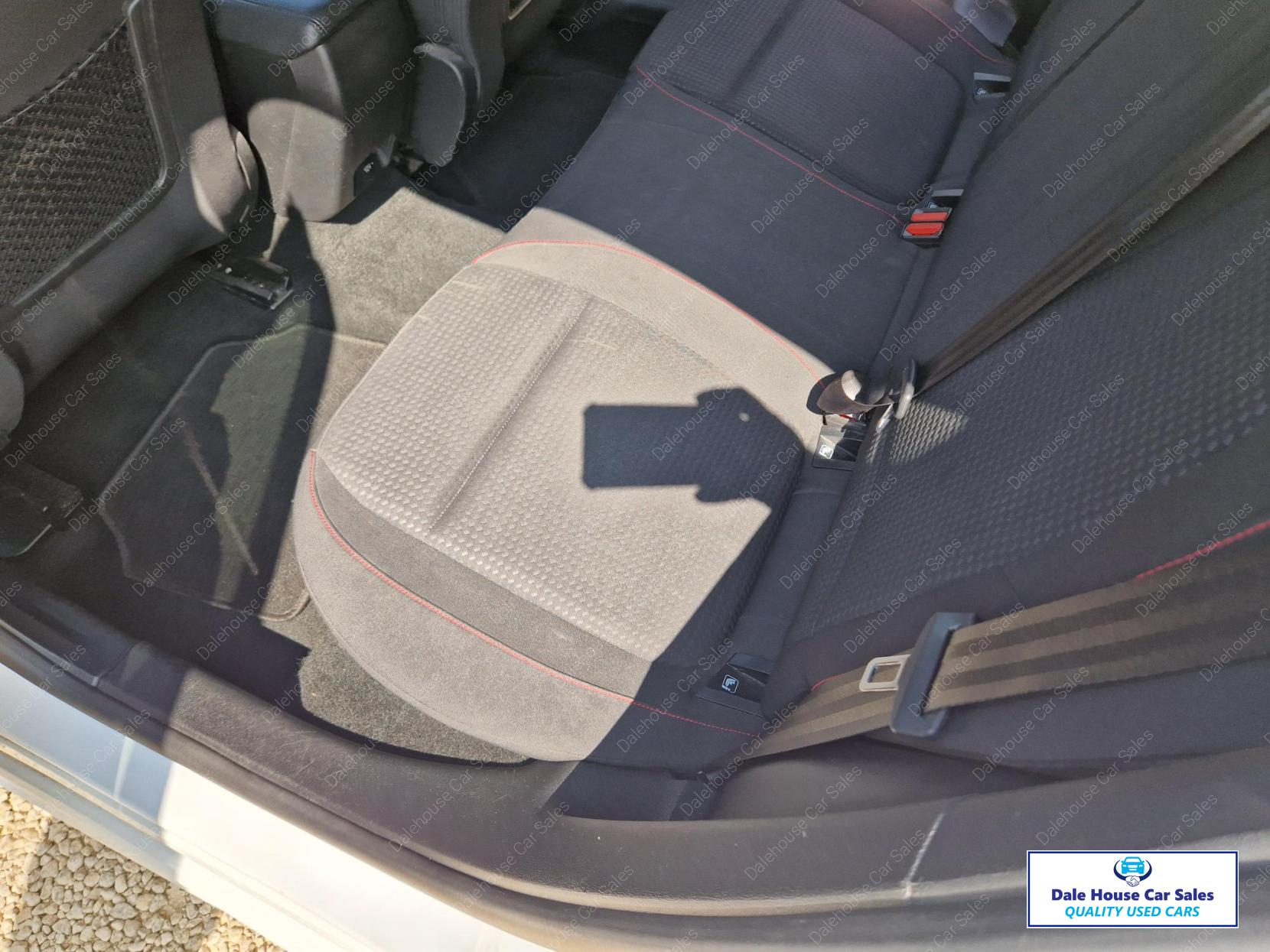Ford Focus 1.5 EcoBlue ST-Line Hatchback 5dr Diesel Manual Euro 6 (s/s) (120 ps)
