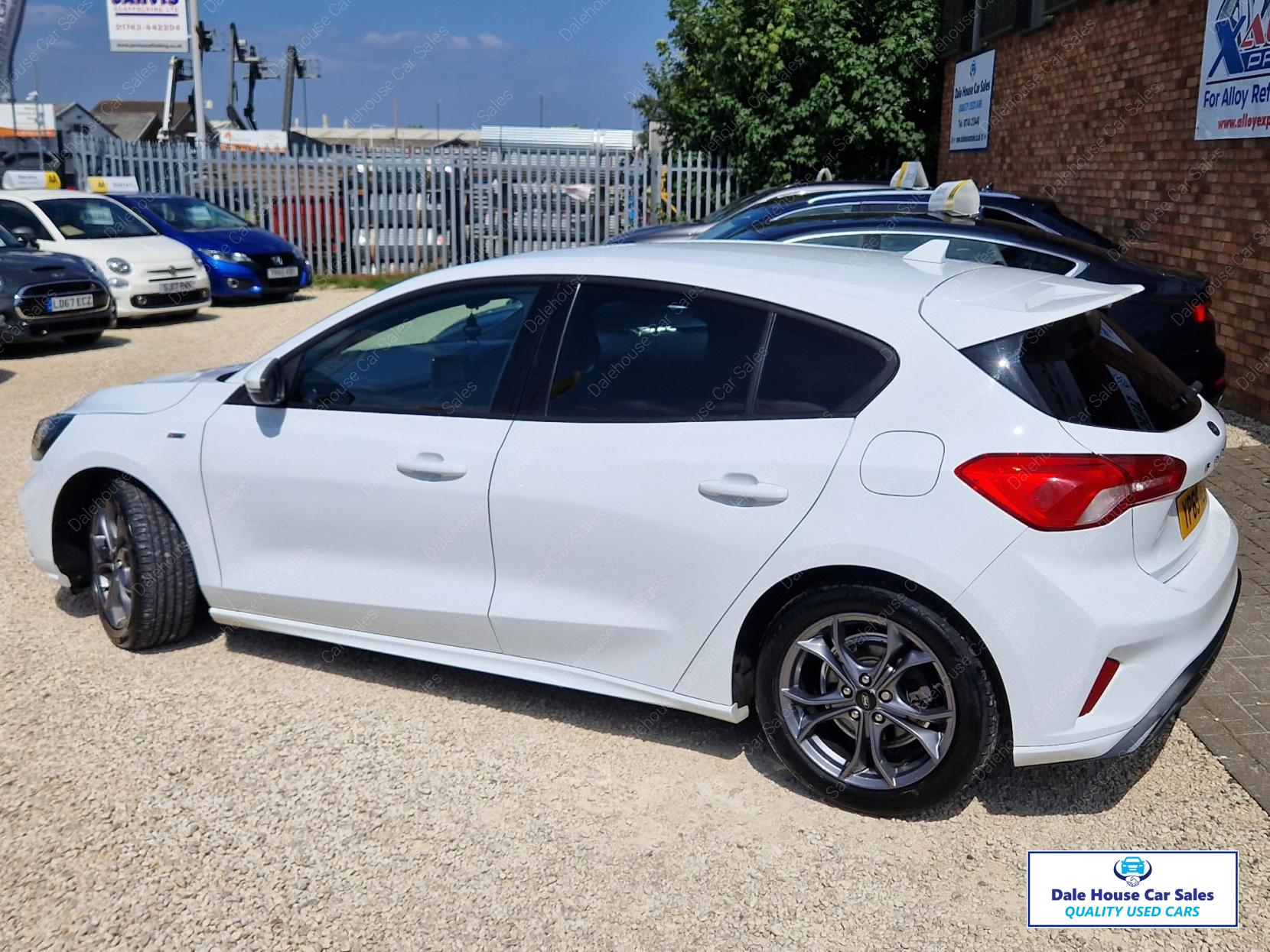 Ford Focus 1.5 EcoBlue ST-Line Hatchback 5dr Diesel Manual Euro 6 (s/s) (120 ps)