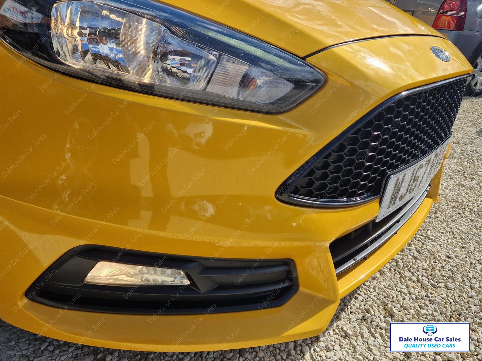 Ford Focus 2.0 TDCi ST-2 Hatchback 5dr Diesel Manual Euro 6 (s/s) (185 ps)