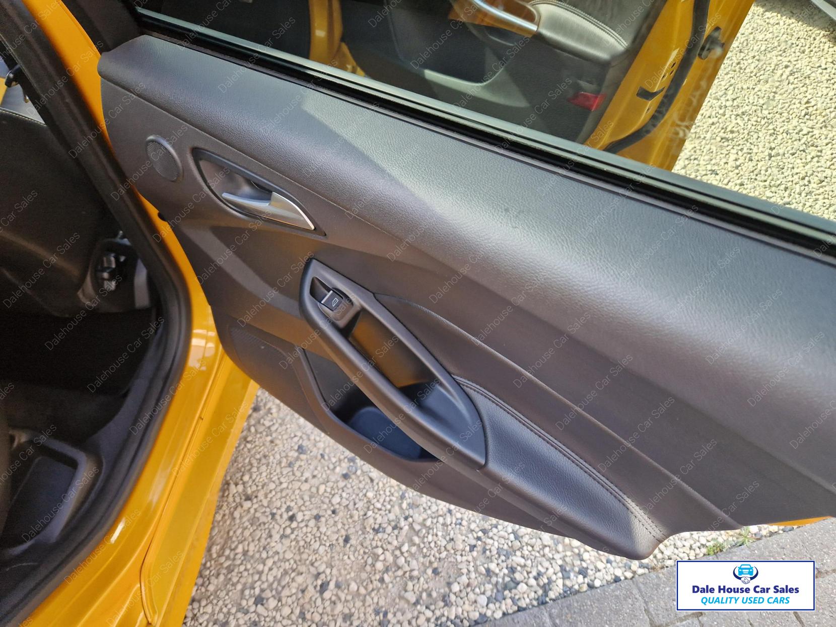 Ford Focus 2.0 TDCi ST-2 Hatchback 5dr Diesel Manual Euro 6 (s/s) (185 ps)