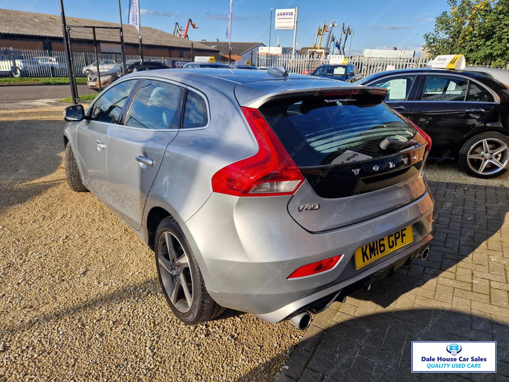 Volvo V40 2.0 D4 R-Design Lux Nav Hatchback 5dr Diesel Auto Euro 6 (s/s) (190 ps)