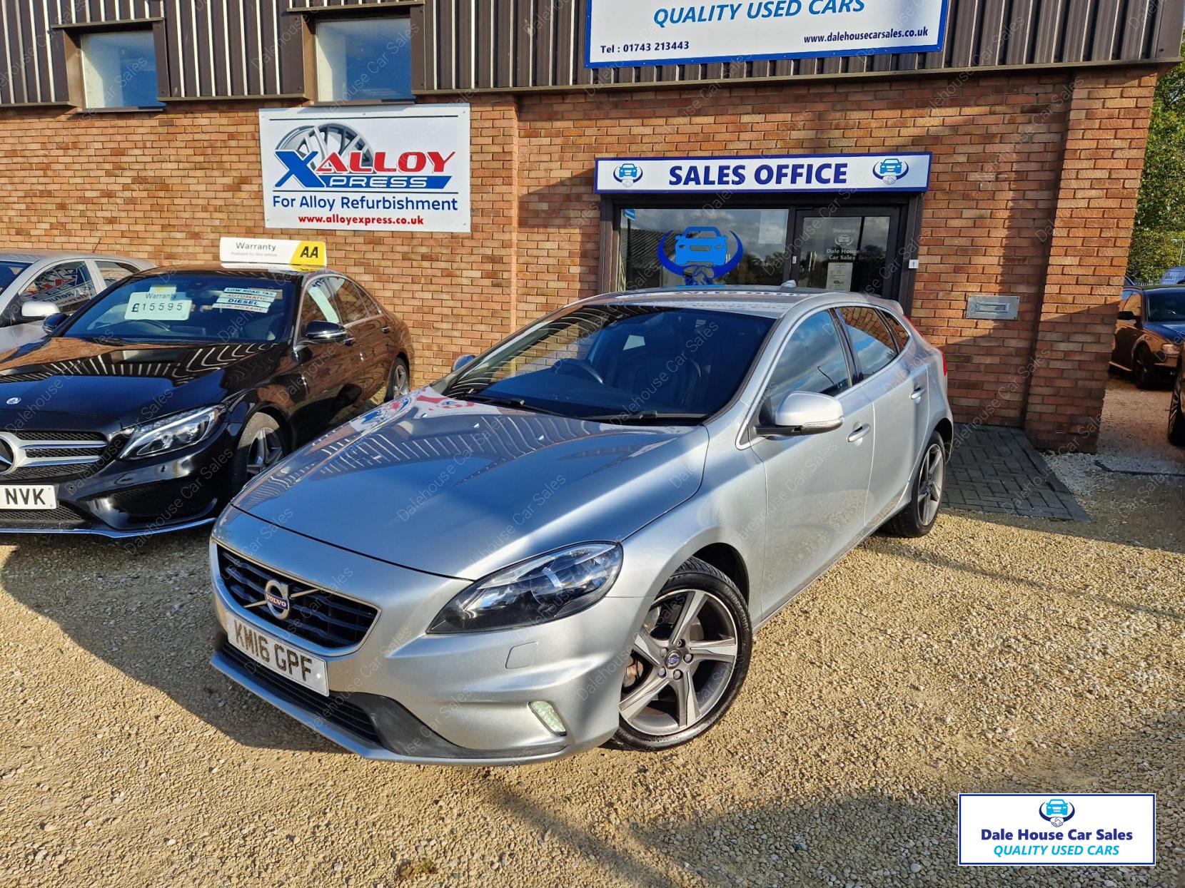 Volvo V40 2.0 D4 R-Design Lux Nav Hatchback 5dr Diesel Auto Euro 6 (s/s) (190 ps)