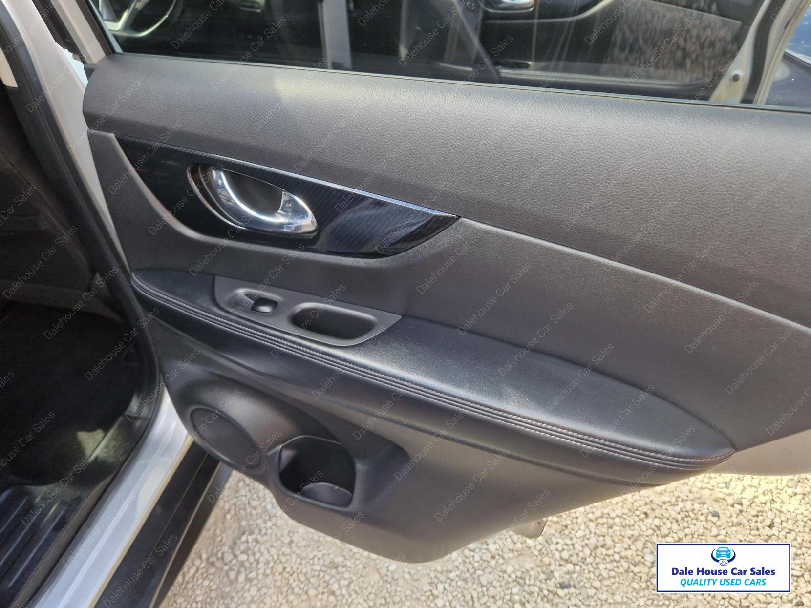 Nissan X-Trail 1.7 dCi N-Connecta SUV 5dr Diesel Manual Euro 6 (s/s) (150 ps)
