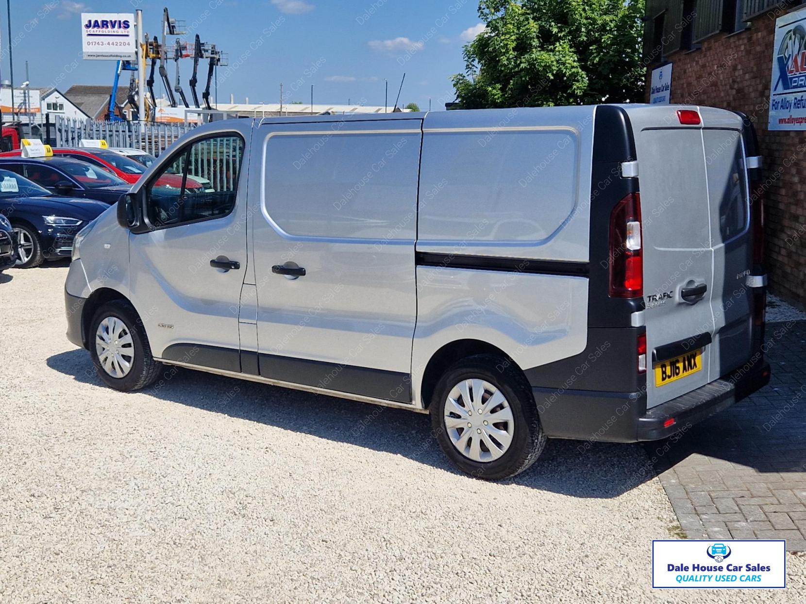 Renault Trafic 1.6 dCi 27 Business Panel Van 5dr Diesel Manual SWB Standard Roof Euro 5 (115 ps)