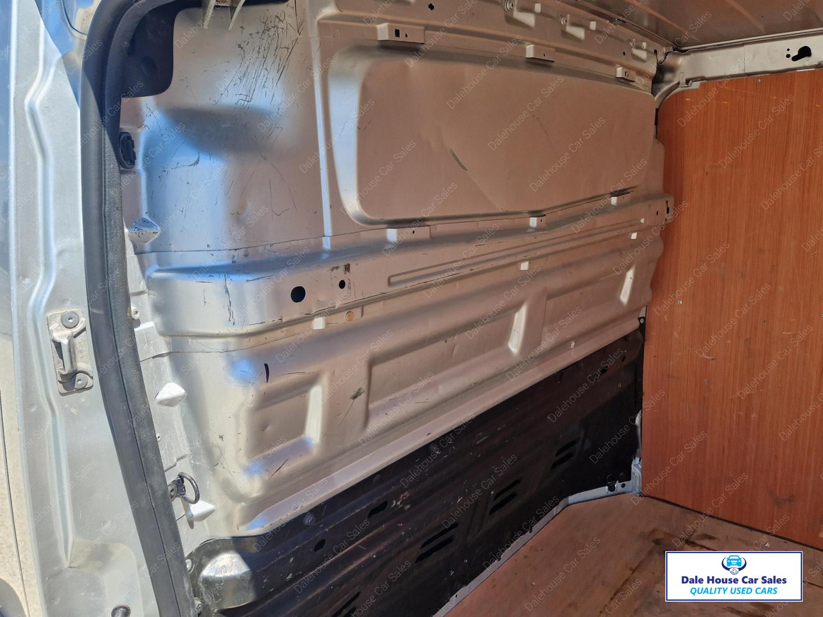 Renault Trafic 1.6 dCi 27 Business Panel Van 5dr Diesel Manual SWB Standard Roof Euro 5 (115 ps)