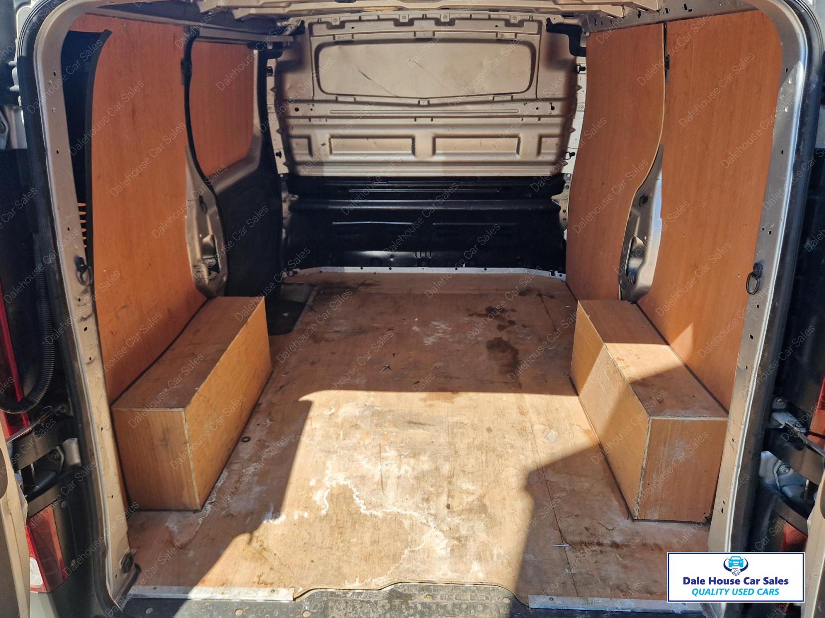 Renault Trafic 1.6 dCi 27 Business Panel Van 5dr Diesel Manual SWB Standard Roof Euro 5 (115 ps)
