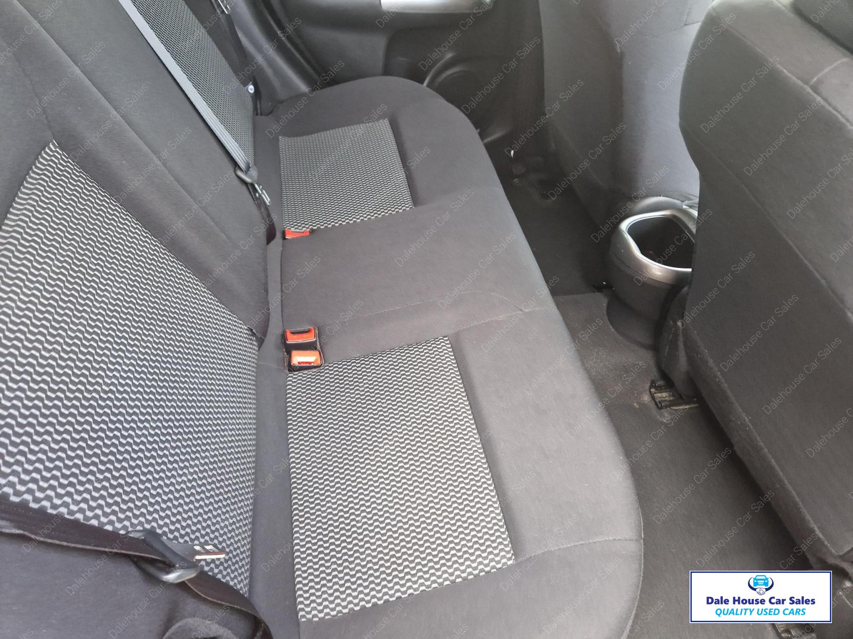 Nissan Juke 1.2 DIG-T Acenta SUV 5dr Petrol Manual Euro 5 (s/s) Euro 5 (115 ps)