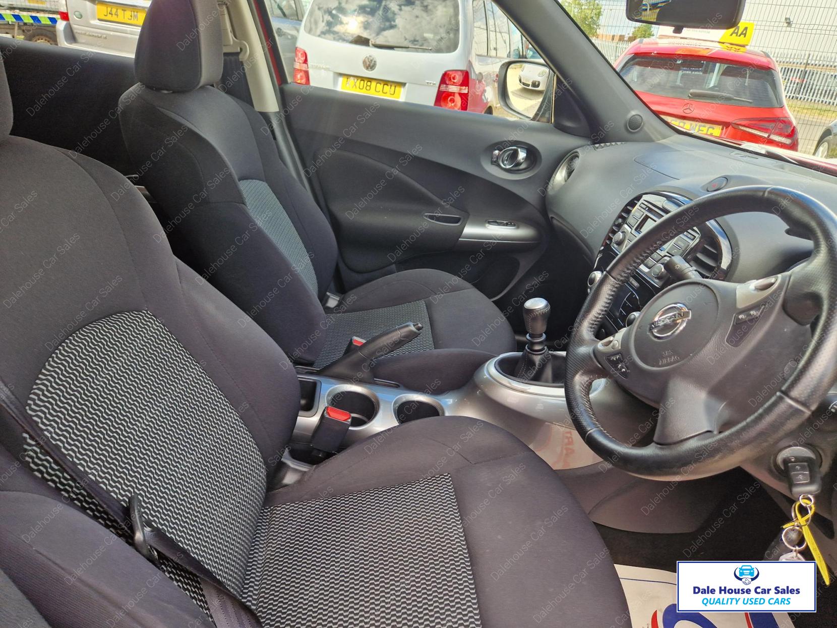 Nissan Juke 1.2 DIG-T Acenta SUV 5dr Petrol Manual Euro 5 (s/s) Euro 5 (115 ps)