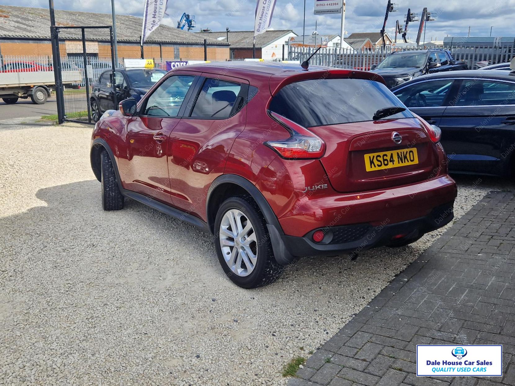Nissan Juke 1.2 DIG-T Acenta SUV 5dr Petrol Manual Euro 5 (s/s) Euro 5 (115 ps)