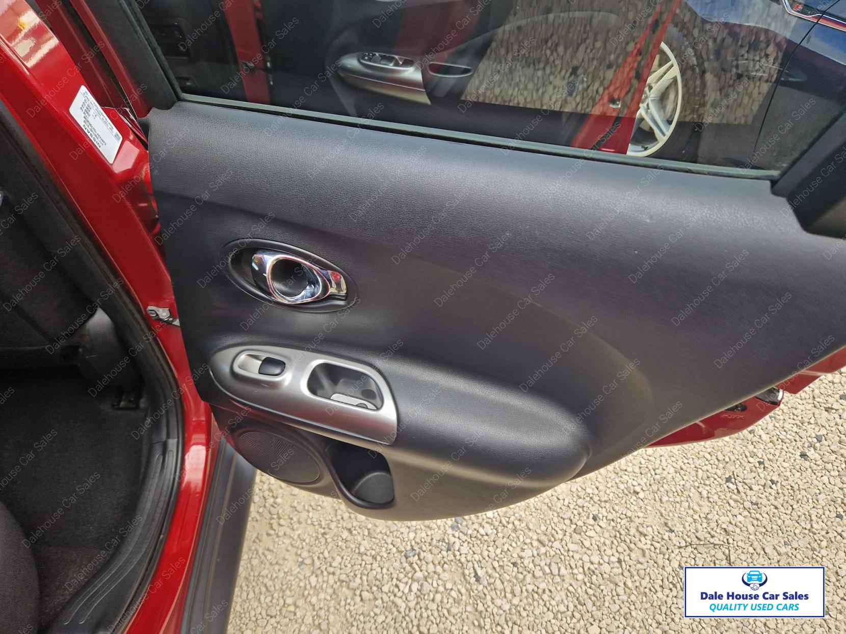Nissan Juke 1.2 DIG-T Acenta SUV 5dr Petrol Manual Euro 5 (s/s) Euro 5 (115 ps)