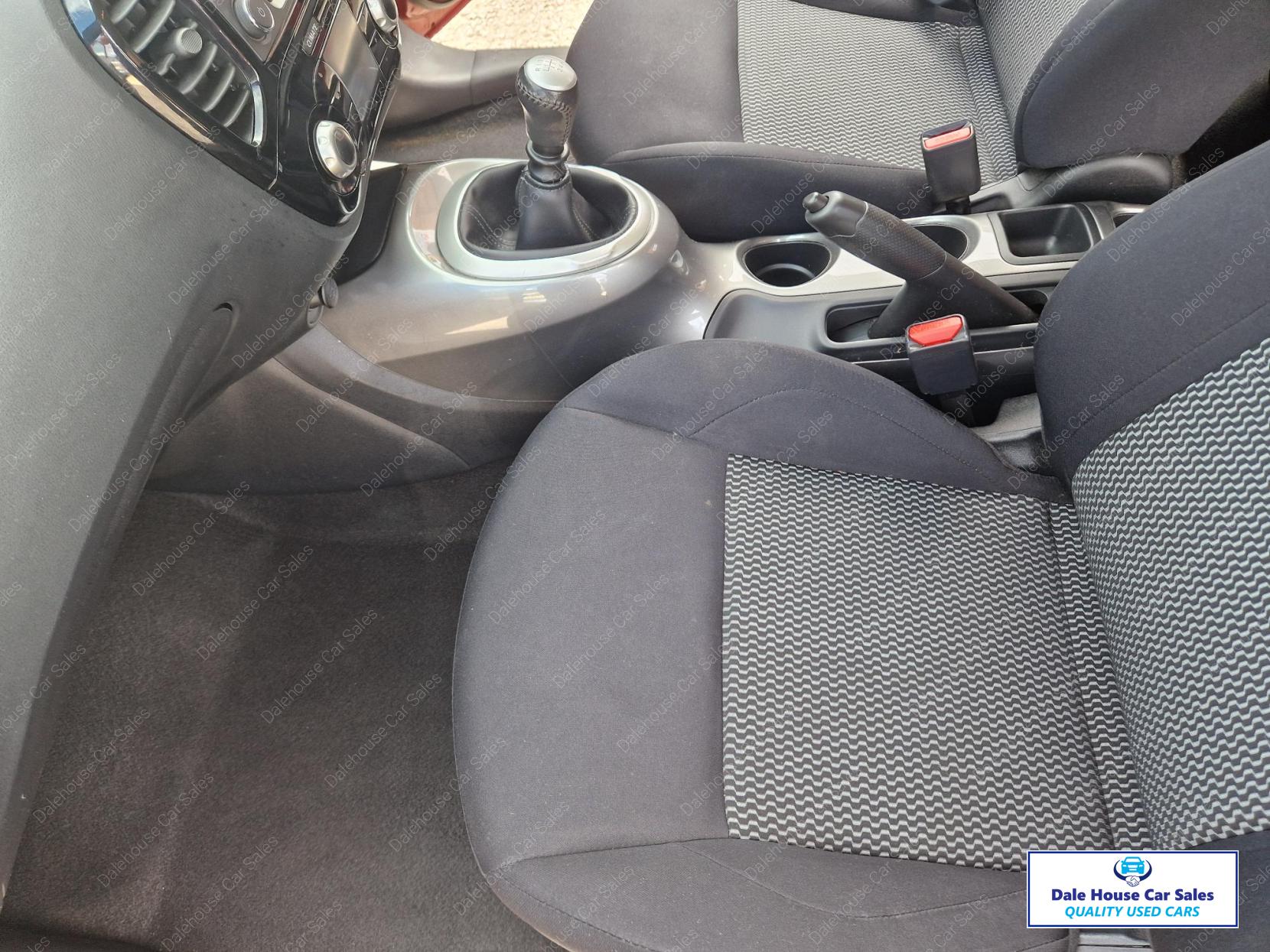 Nissan Juke 1.2 DIG-T Acenta SUV 5dr Petrol Manual Euro 5 (s/s) Euro 5 (115 ps)