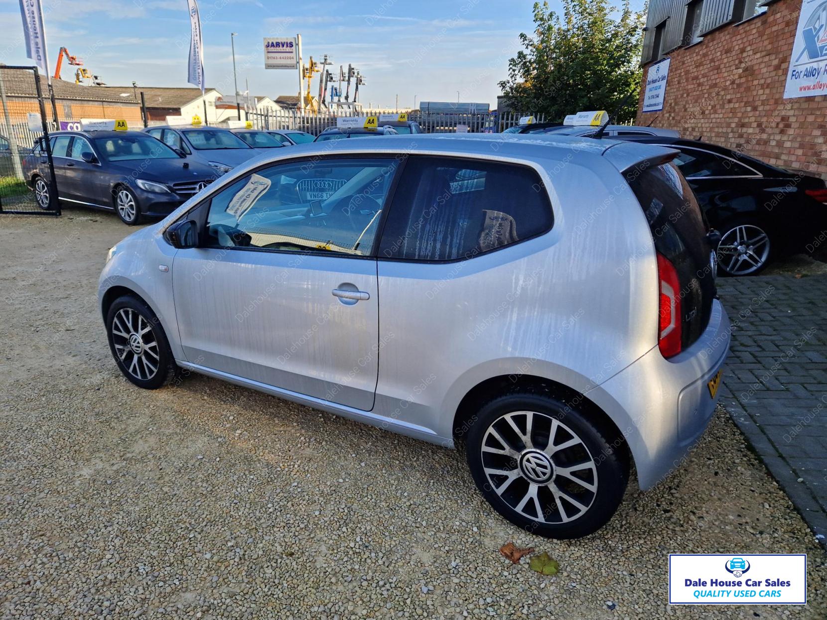 Volkswagen up! 1.0 Groove up! Hatchback 3dr Petrol Manual Euro 5 (75 ps)