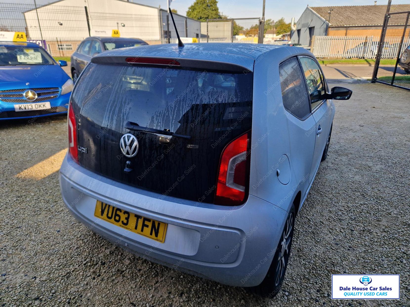 Volkswagen up! 1.0 Groove up! Hatchback 3dr Petrol Manual Euro 5 (75 ps)