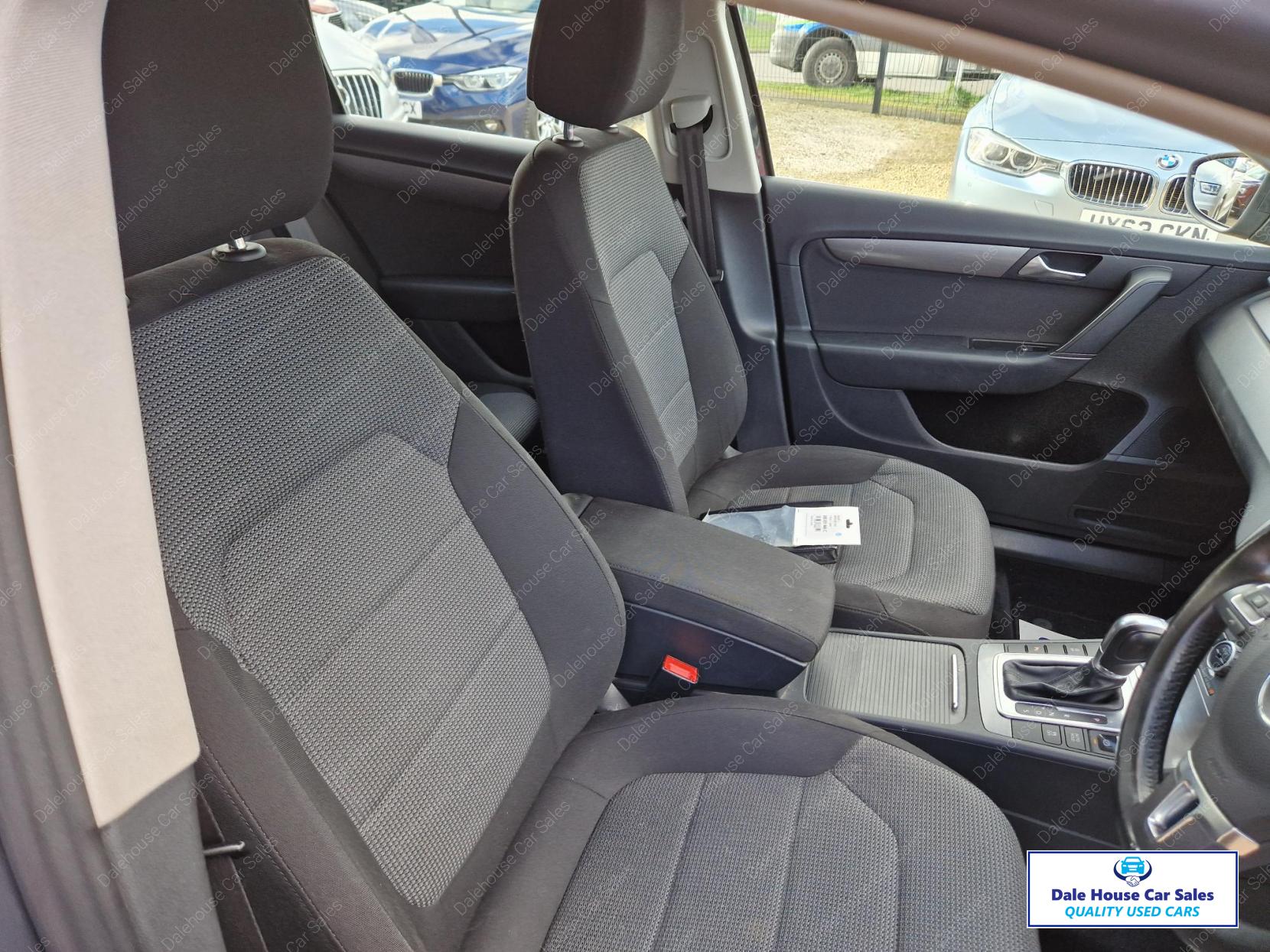 Volkswagen Passat 2.0 TDI BlueMotion Tech Highline Estate 5dr Diesel DSG Euro 5 (s/s) (140 ps)