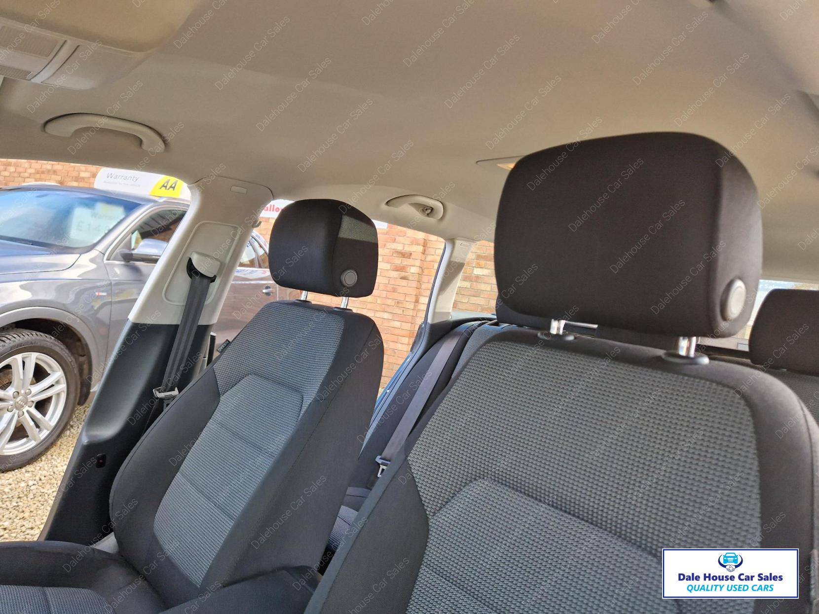 Volkswagen Passat 2.0 TDI BlueMotion Tech Highline Estate 5dr Diesel DSG Euro 5 (s/s) (140 ps)