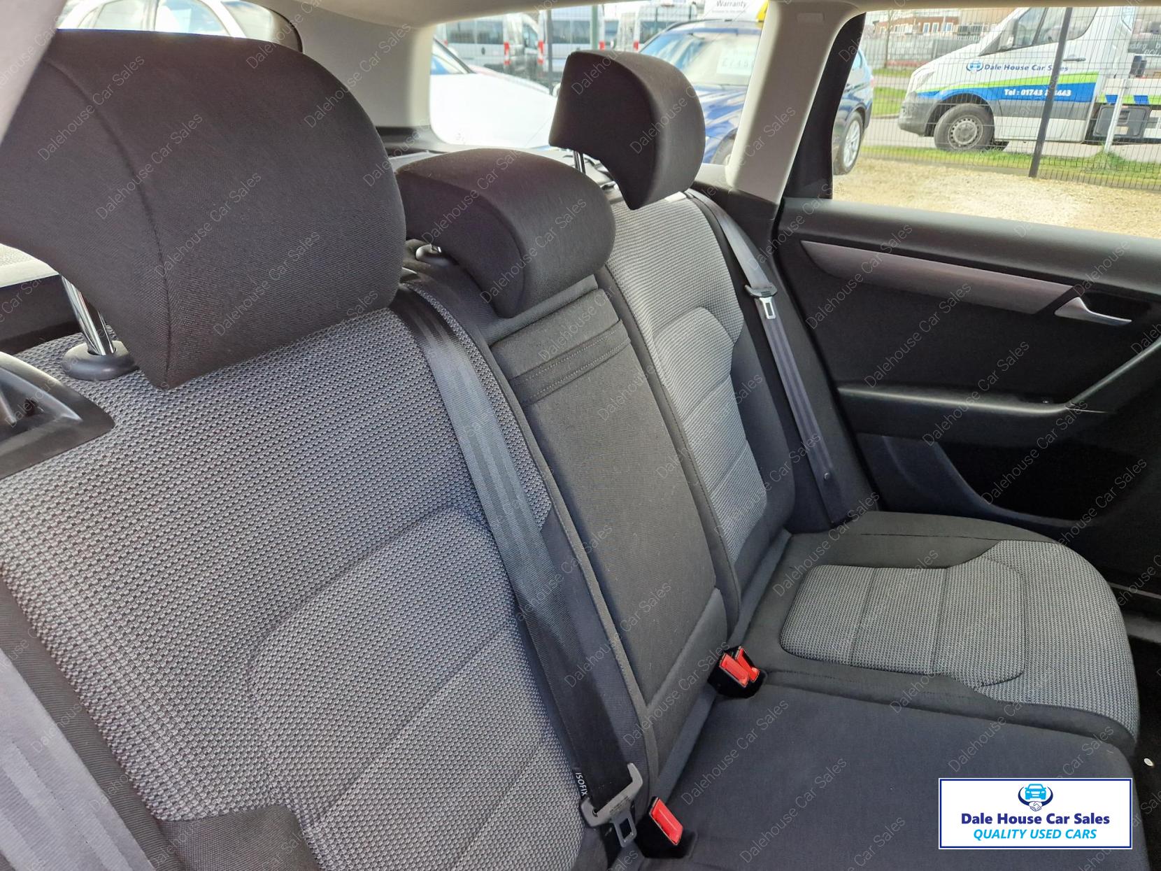 Volkswagen Passat 2.0 TDI BlueMotion Tech Highline Estate 5dr Diesel DSG Euro 5 (s/s) (140 ps)