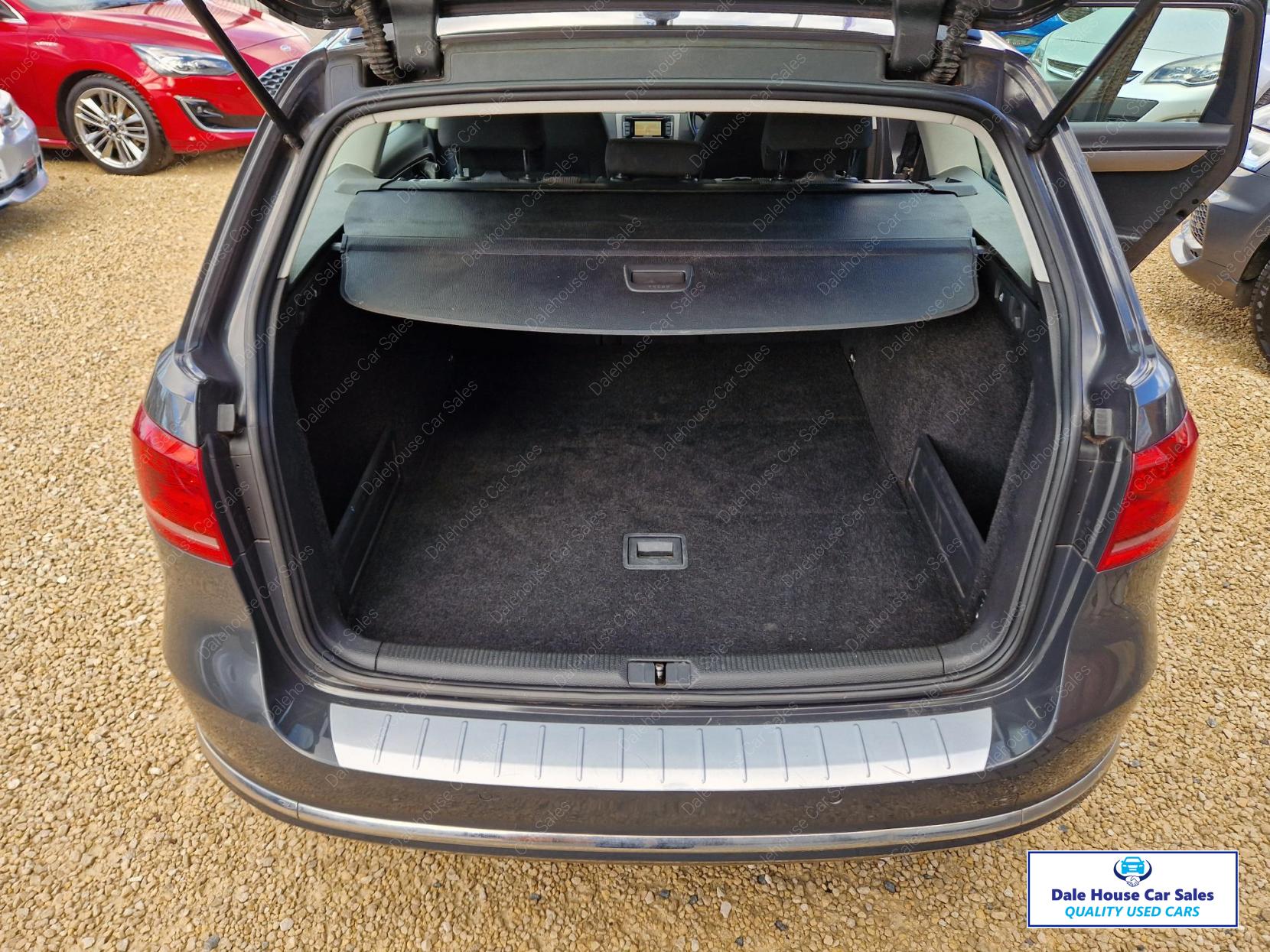 Volkswagen Passat 2.0 TDI BlueMotion Tech Highline Estate 5dr Diesel DSG Euro 5 (s/s) (140 ps)