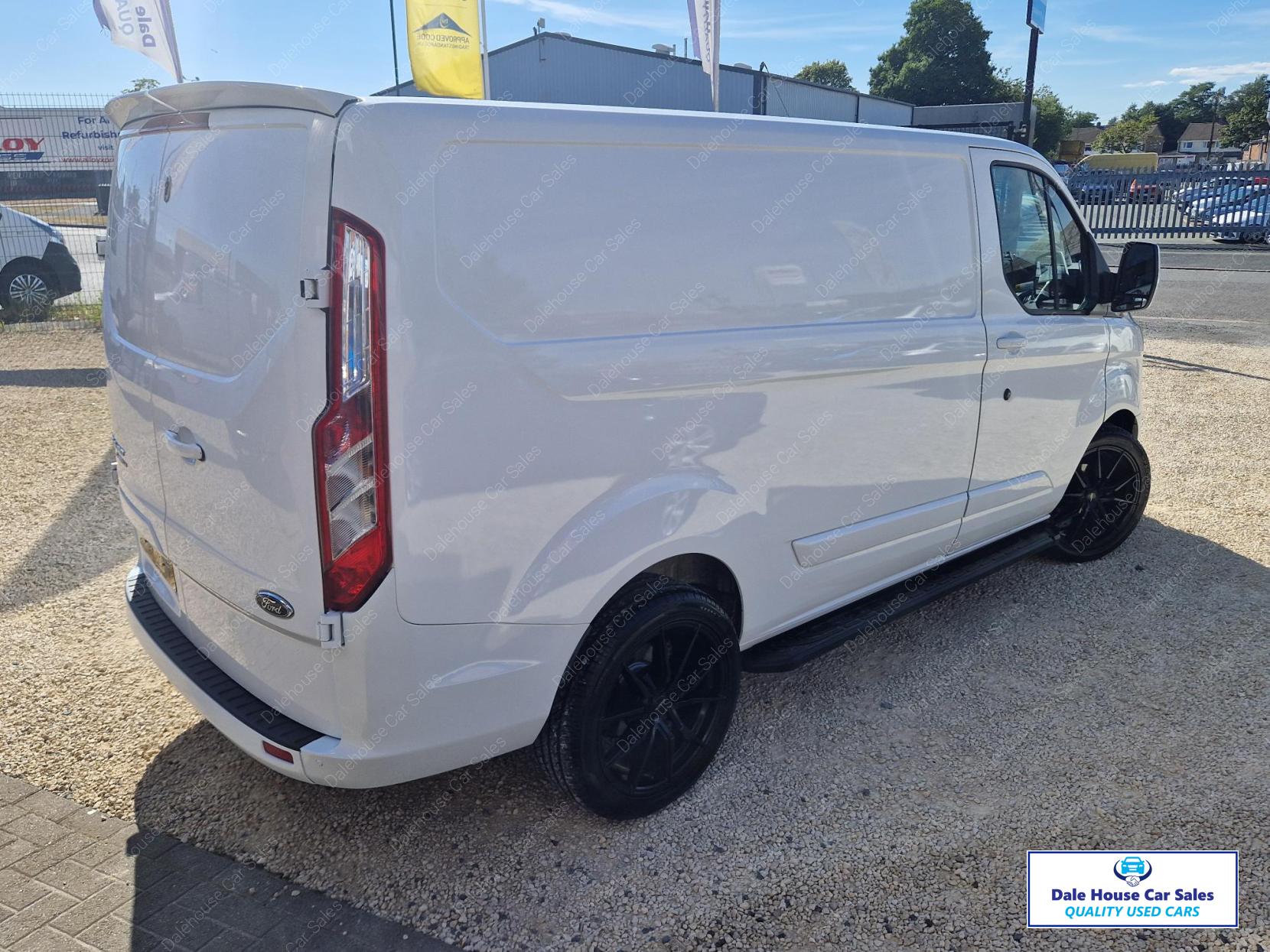 Ford Transit Custom 2.0 TDCi 290 Limited Panel Van 5dr Diesel Manual L1 H1 (163 g/km, 128 bhp)