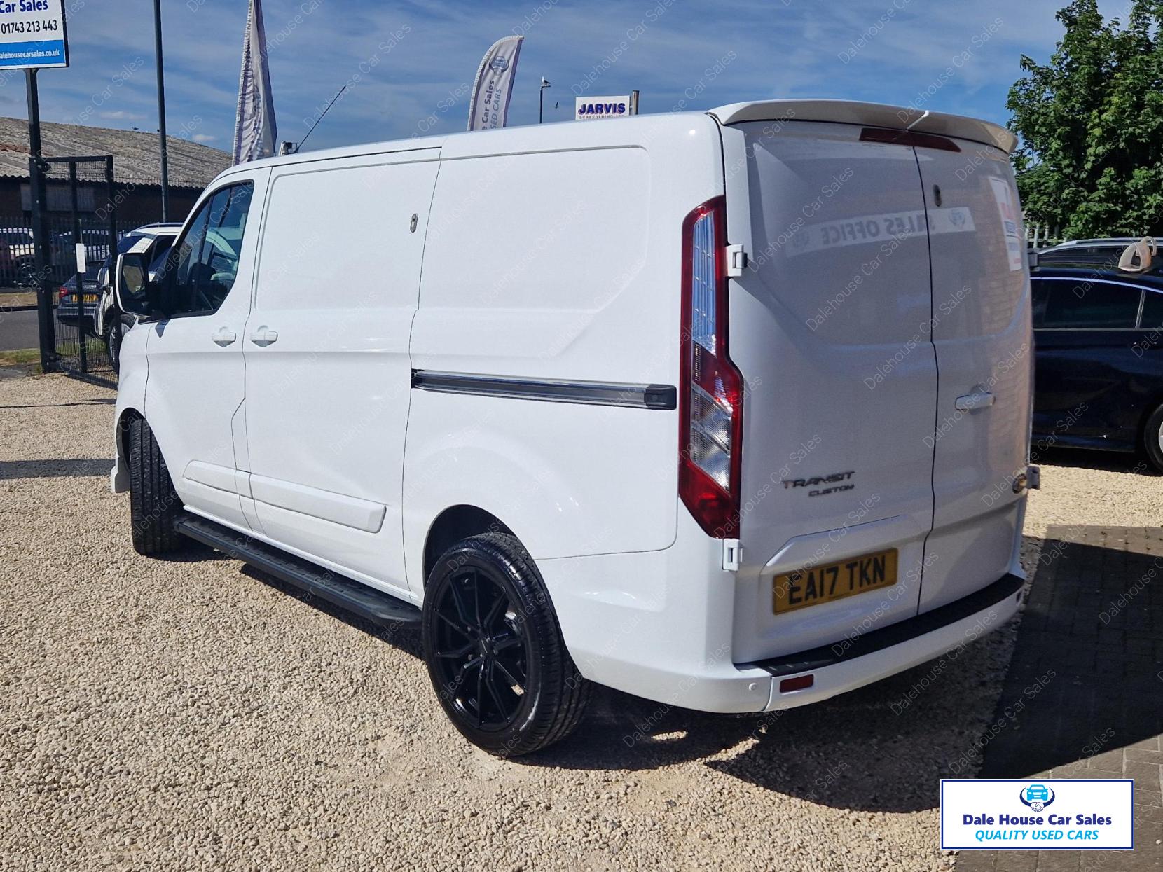 Ford Transit Custom 2.0 TDCi 290 Limited Panel Van 5dr Diesel Manual L1 H1 (163 g/km, 128 bhp)