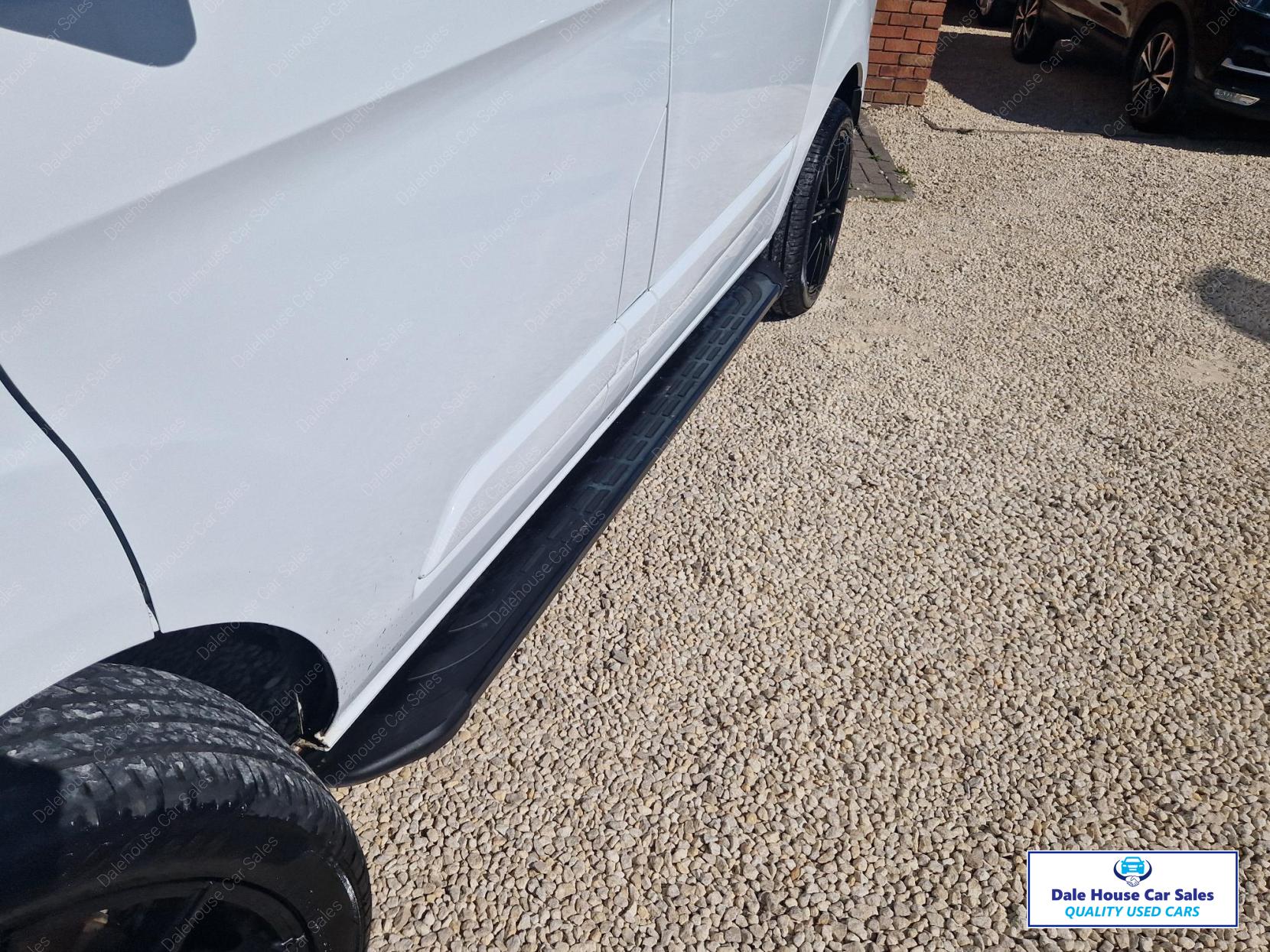 Ford Transit Custom 2.0 TDCi 290 Limited Panel Van 5dr Diesel Manual L1 H1 (163 g/km, 128 bhp)