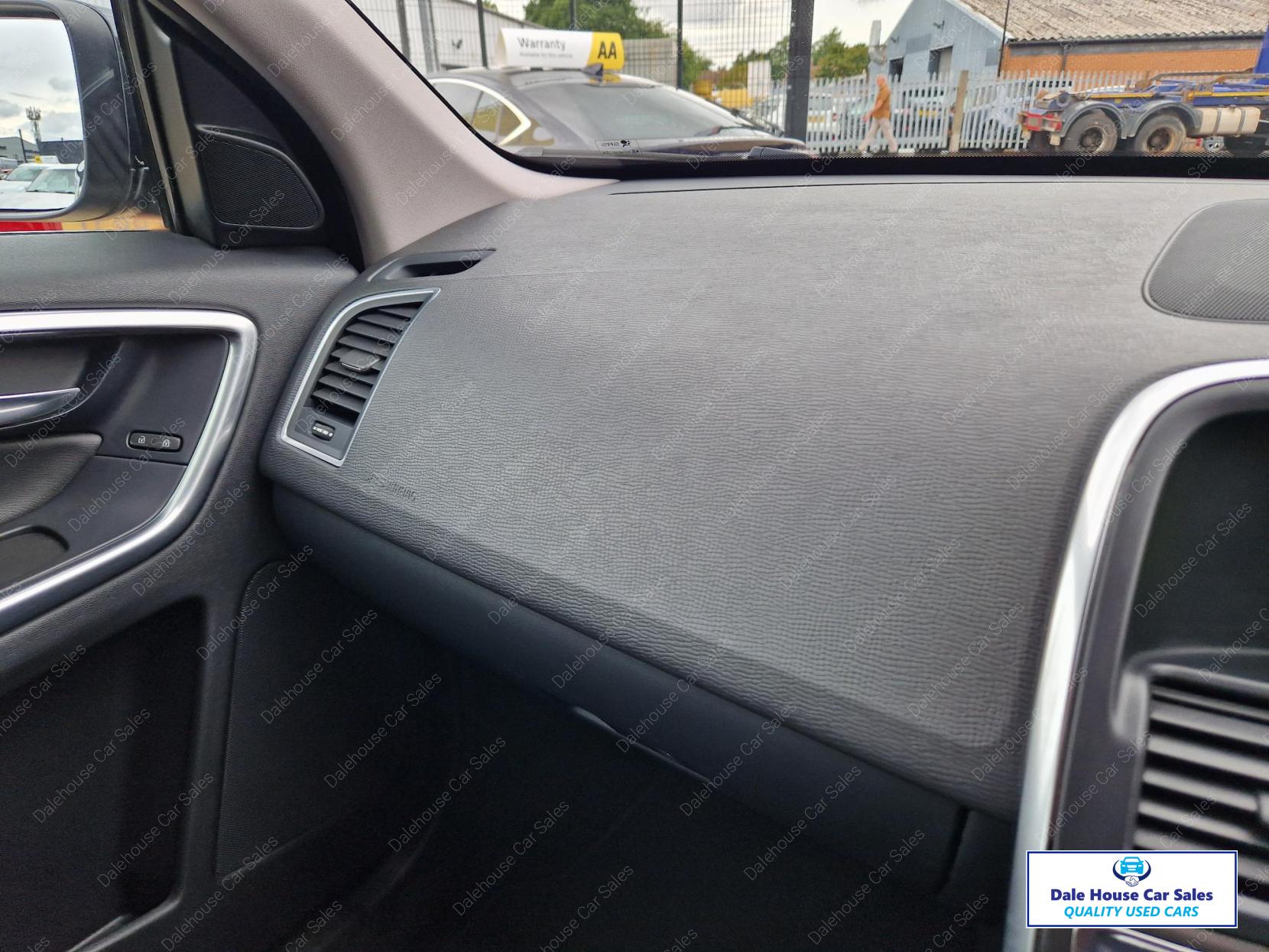 Volvo XC60 2.0 D4 SE Lux Nav SUV 5dr Diesel Manual Euro 6 (s/s) (190 ps)