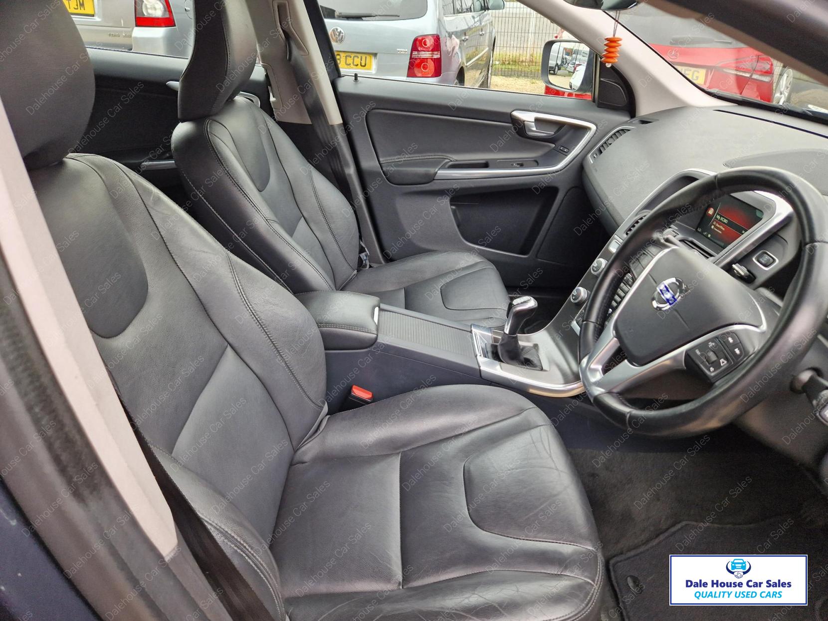 Volvo XC60 2.0 D4 SE Lux Nav SUV 5dr Diesel Manual Euro 6 (s/s) (190 ps)