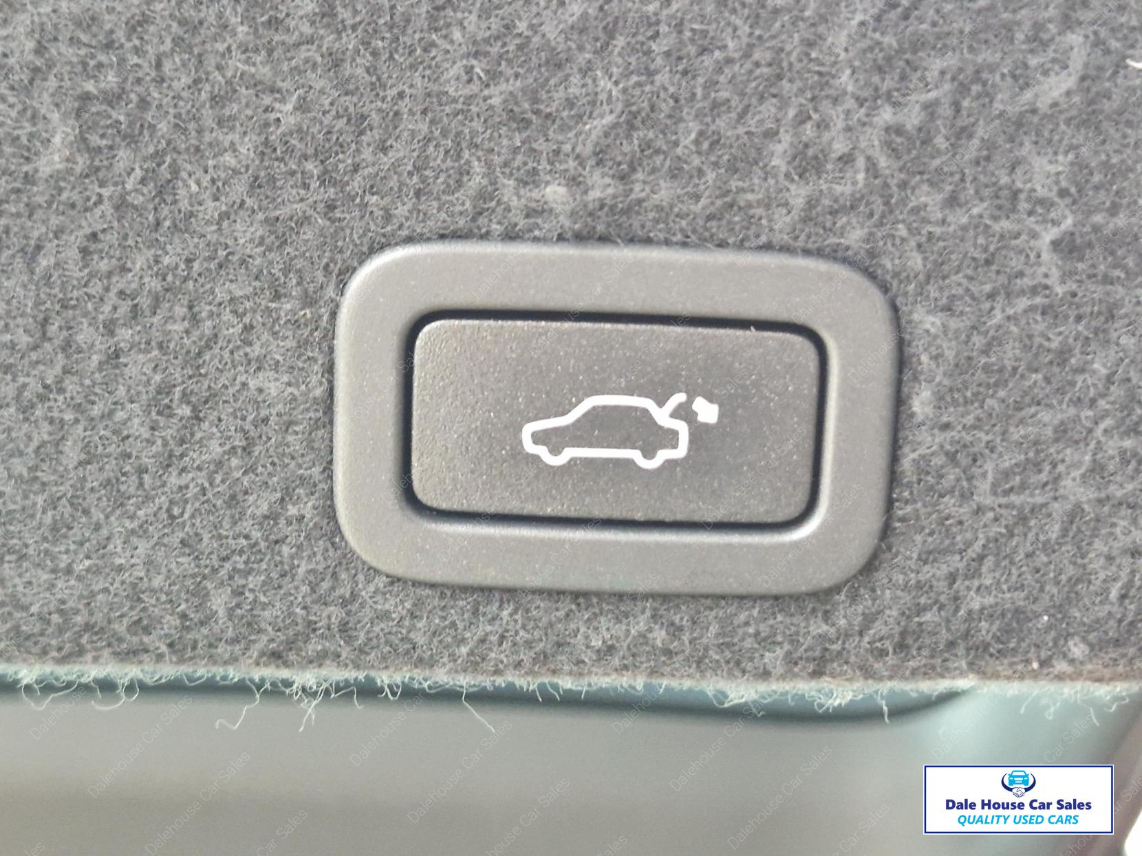 Volvo XC60 2.0 D4 SE Lux Nav SUV 5dr Diesel Manual Euro 6 (s/s) (190 ps)