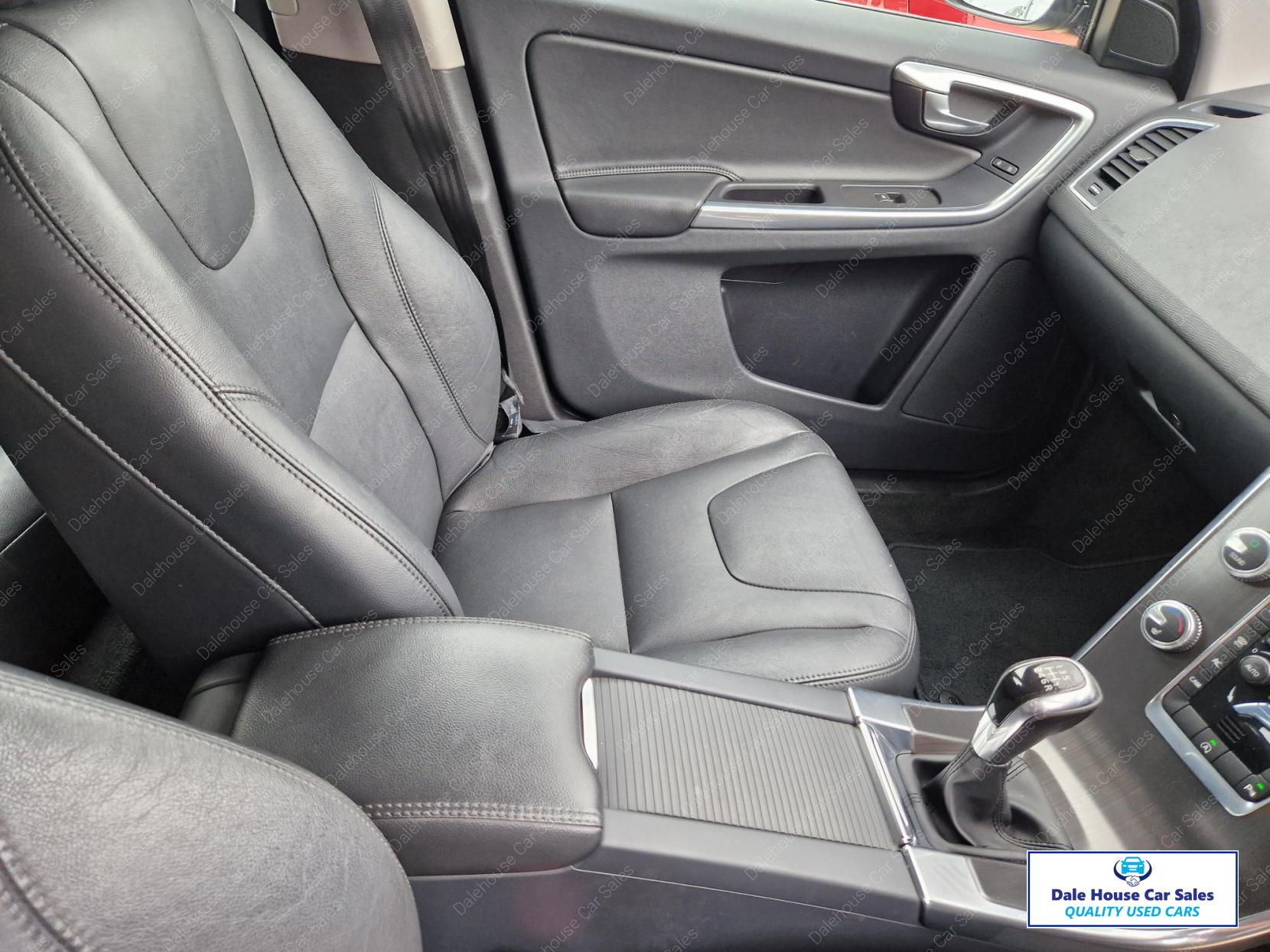 Volvo XC60 2.0 D4 SE Lux Nav SUV 5dr Diesel Manual Euro 6 (s/s) (190 ps)