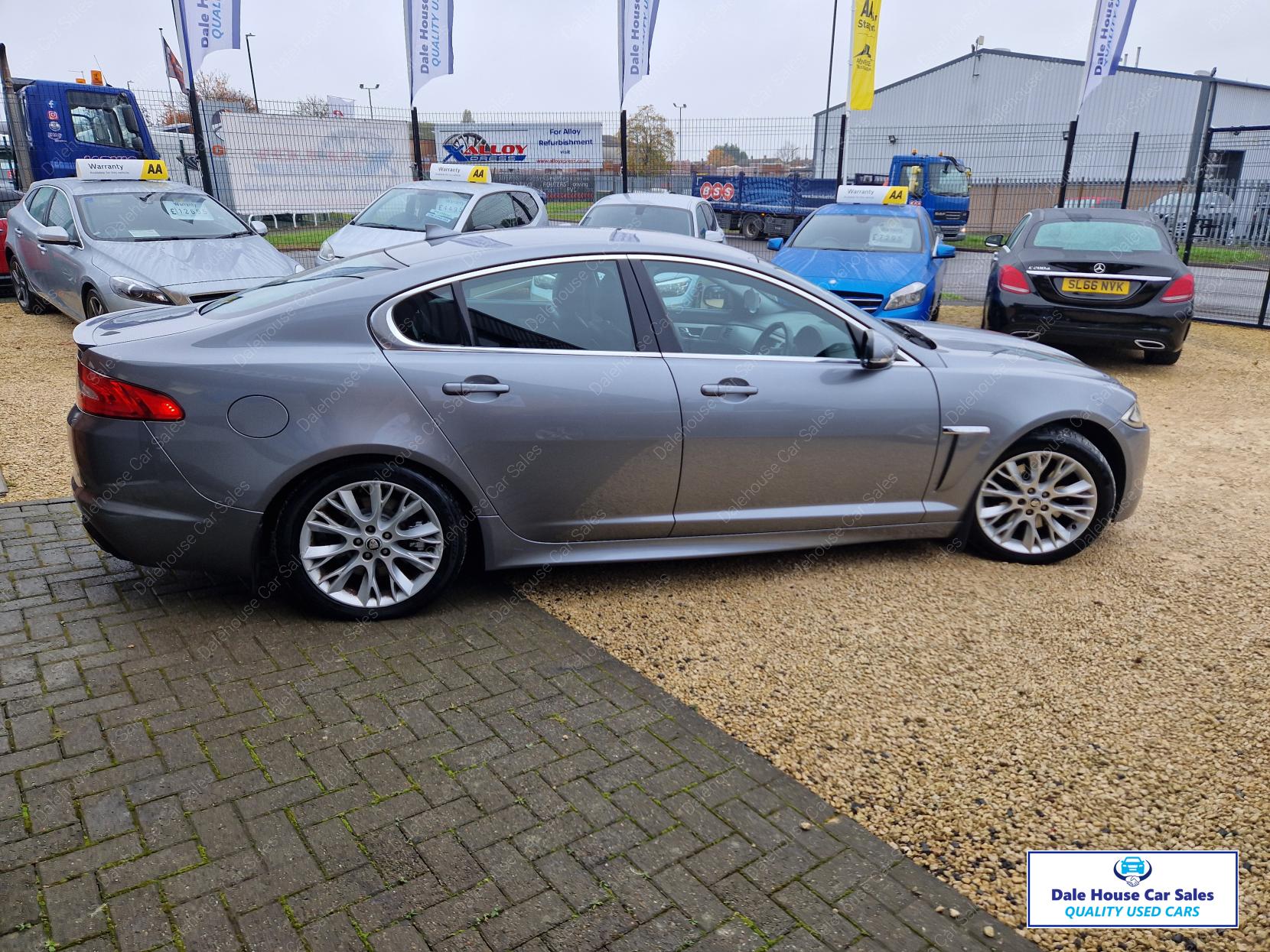 Jaguar XF 2.2d Sport Saloon 4dr Diesel Auto Euro 5 (s/s) (200 ps)