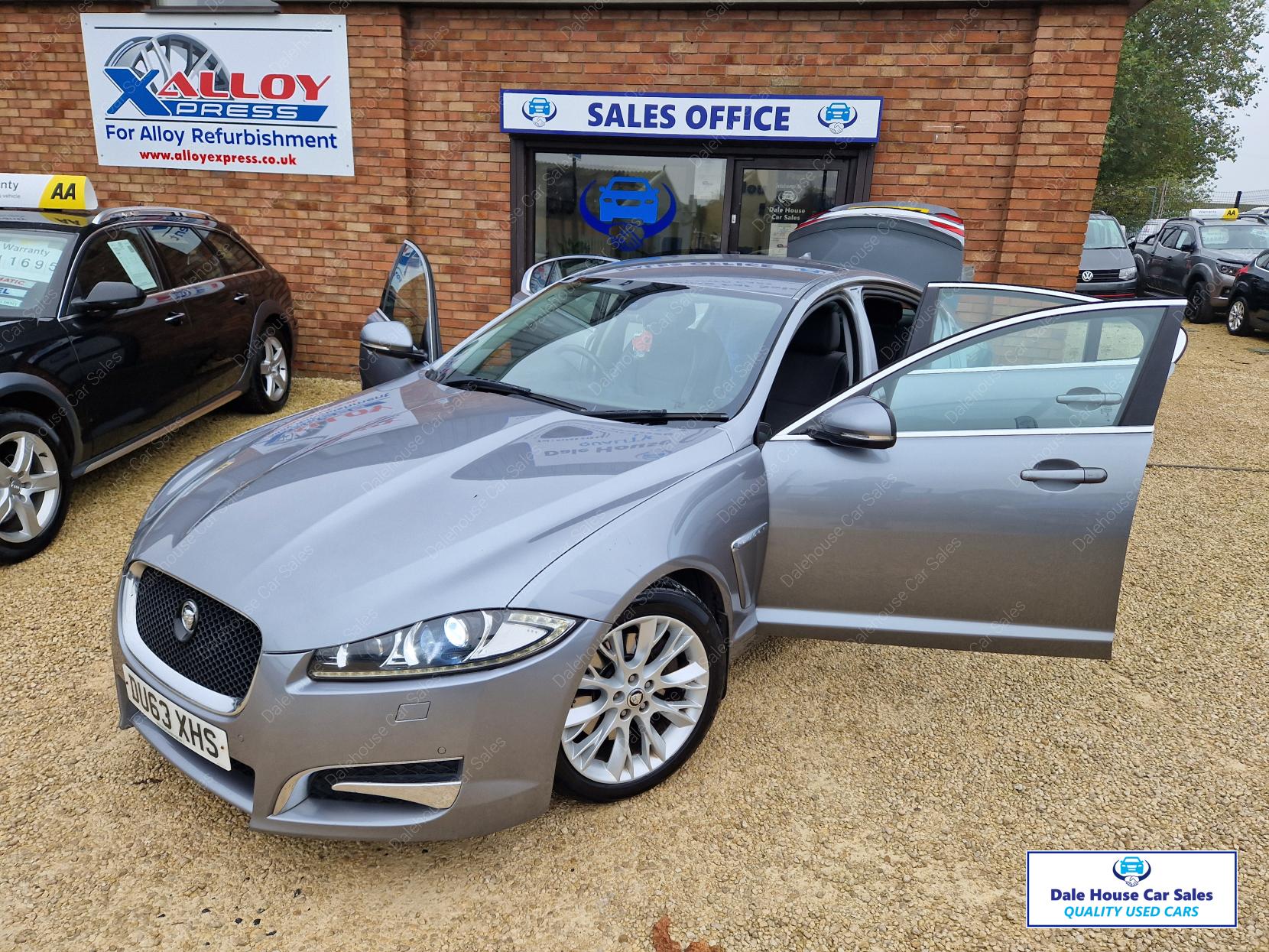 Jaguar XF 2.2d Sport Saloon 4dr Diesel Auto Euro 5 (s/s) (200 ps)