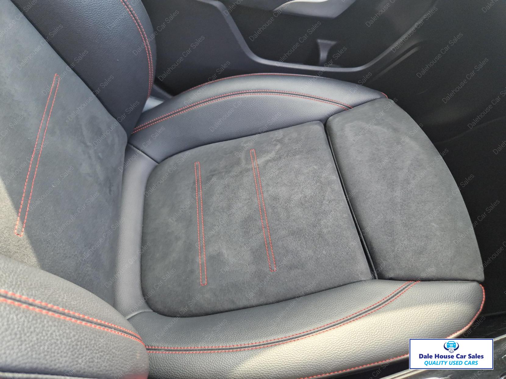 Mercedes-Benz A Class 2.0 A200d AMG Line (Executive) Hatchback 5dr Diesel 8G-DCT Euro 6 (s/s) (150 ps)