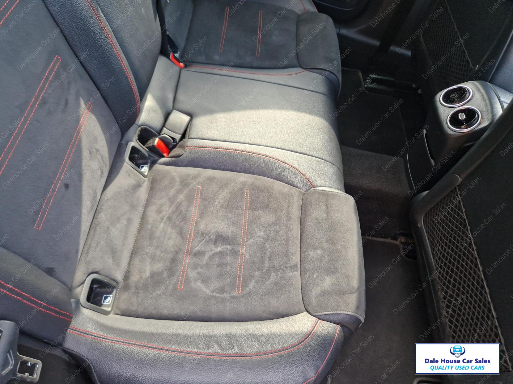 Mercedes-Benz A Class 2.0 A200d AMG Line (Executive) Hatchback 5dr Diesel 8G-DCT Euro 6 (s/s) (150 ps)