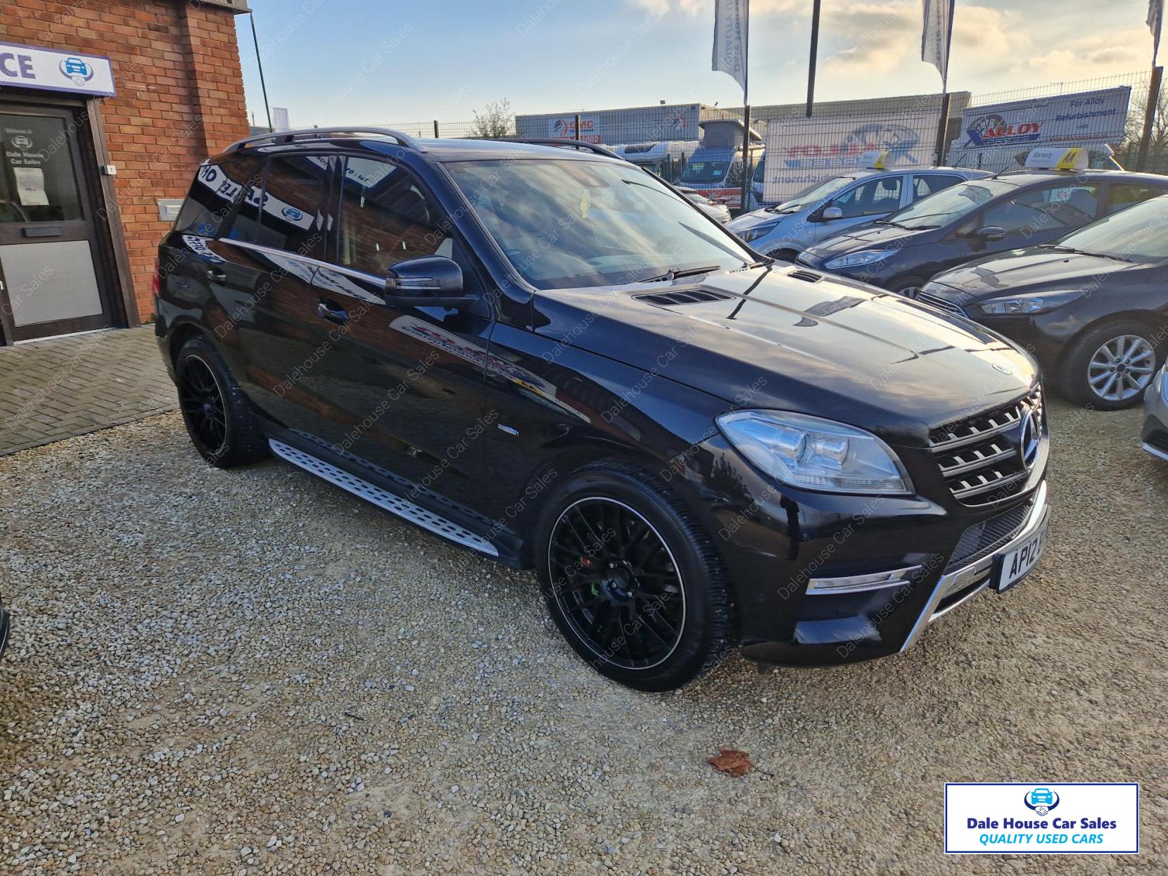 Mercedes-Benz M Class 3.0 ML350 V6 BlueTEC Sport SUV 5dr Diesel G-Tronic 4WD Euro 6 (s/s) (258 ps)