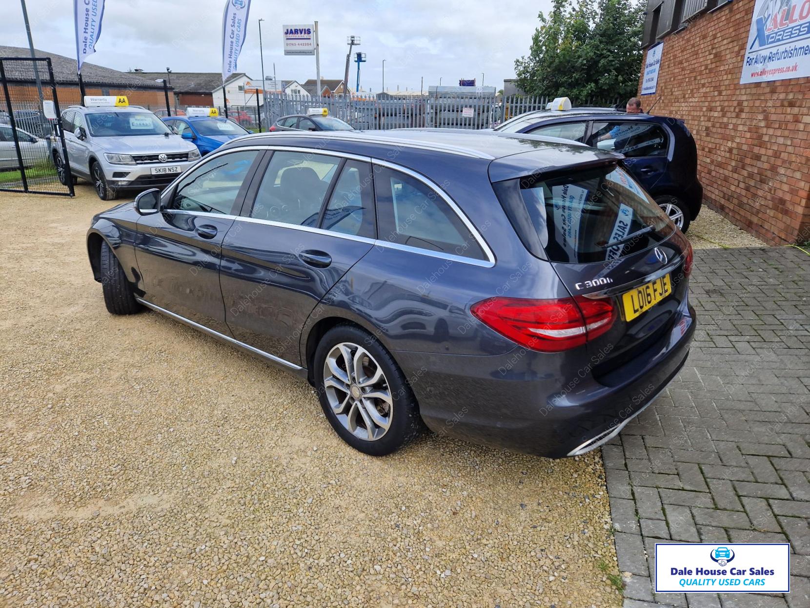 Mercedes-Benz C Class 2.1 C300dh Sport Estate 5dr Diesel Hybrid G-Tronic+ Euro 6 (s/s) (231 ps)