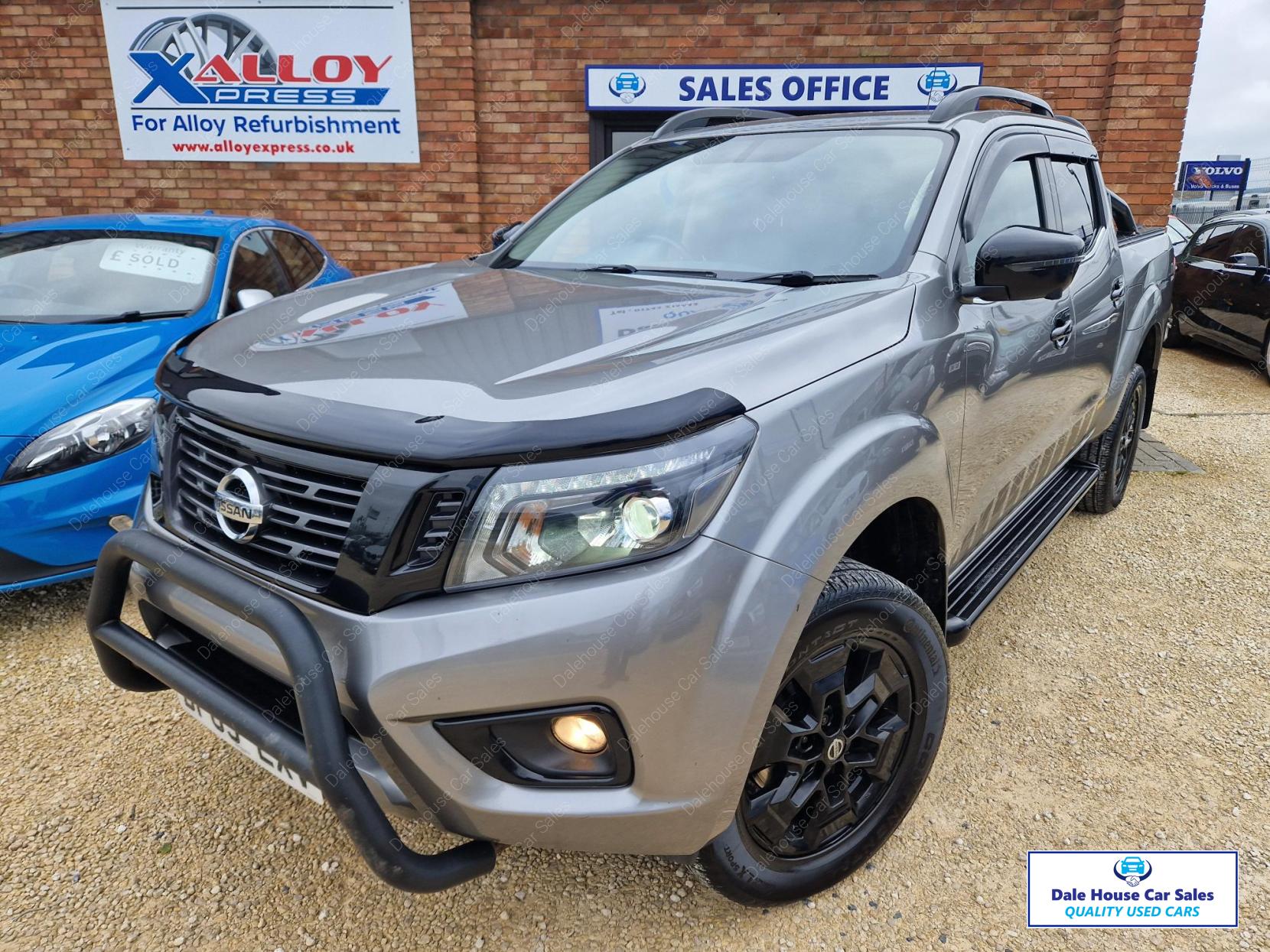 Nissan Navara 2.3 dCi N-Guard Pickup Double Cab 4dr Diesel Auto 4WD Euro 6 (190 ps)