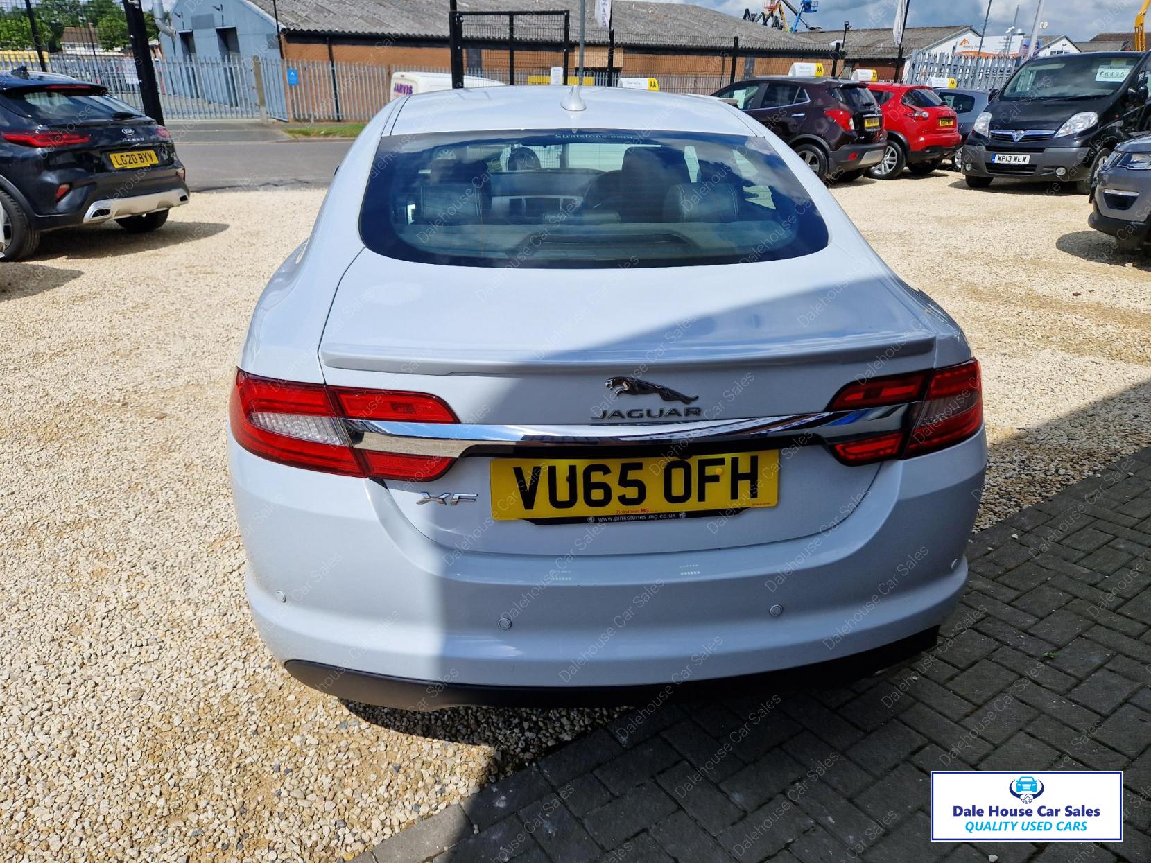 Jaguar XF 2.2d R-Sport Saloon 4dr Diesel Auto Euro 5 (s/s) (200 ps)