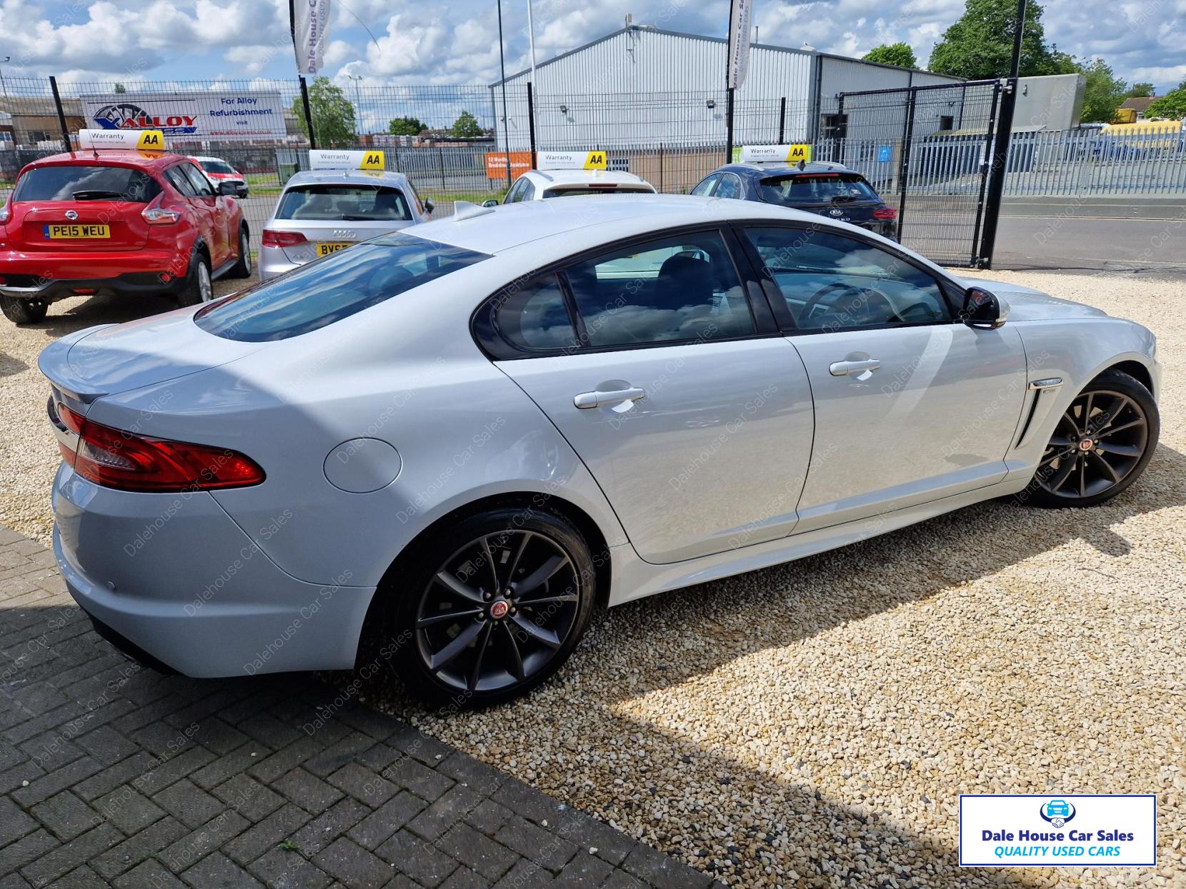 Jaguar XF 2.2d R-Sport Saloon 4dr Diesel Auto Euro 5 (s/s) (200 ps)