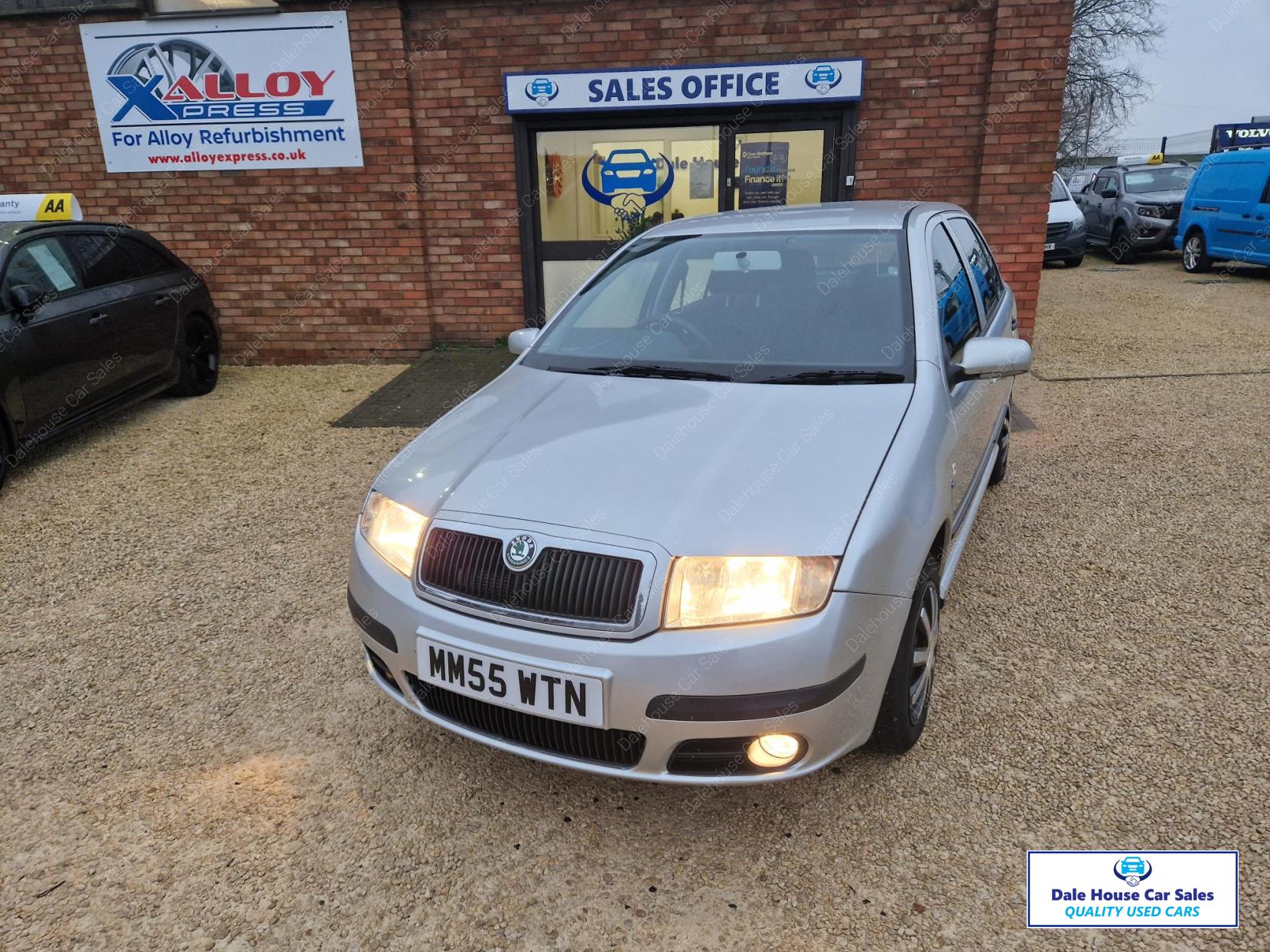 Skoda Fabia 1.4 16V Ambiente Hatchback 5dr Petrol Automatic (182 g/km, 75 bhp)