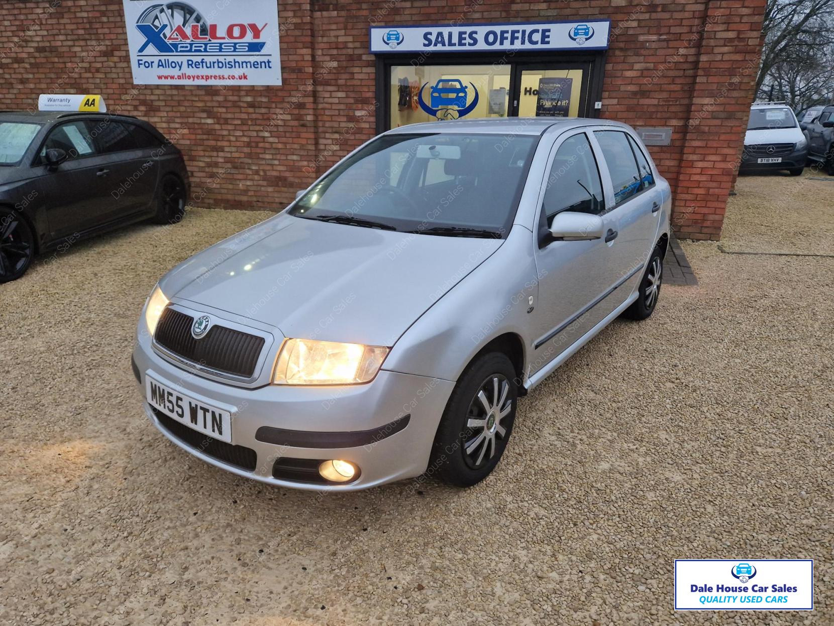 Skoda Fabia 1.4 16V Ambiente Hatchback 5dr Petrol Automatic (182 g/km, 75 bhp)