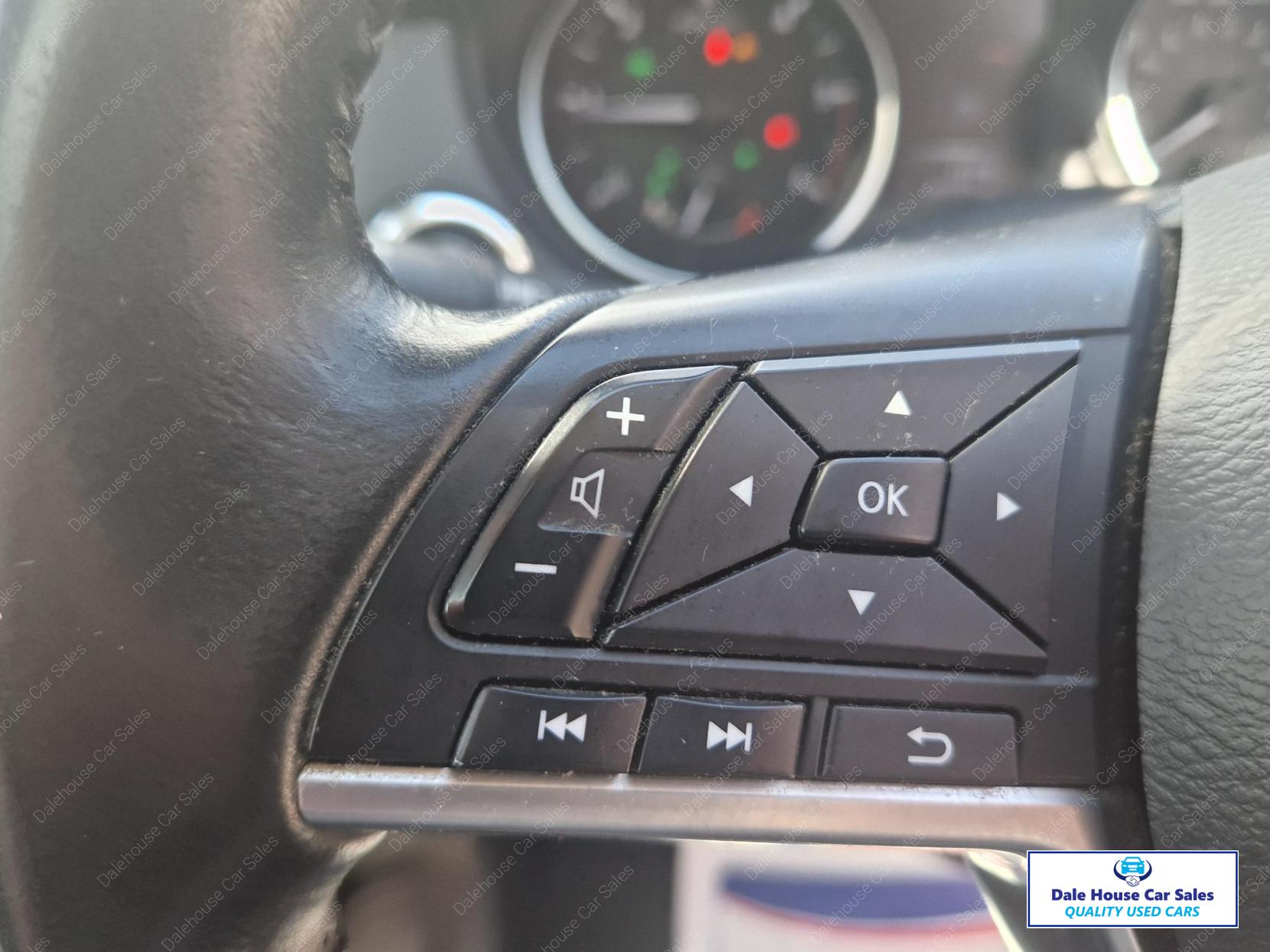 Nissan Qashqai 1.5 dCi N-Connecta SUV 5dr Diesel Manual Euro 6 (s/s) (110 ps)