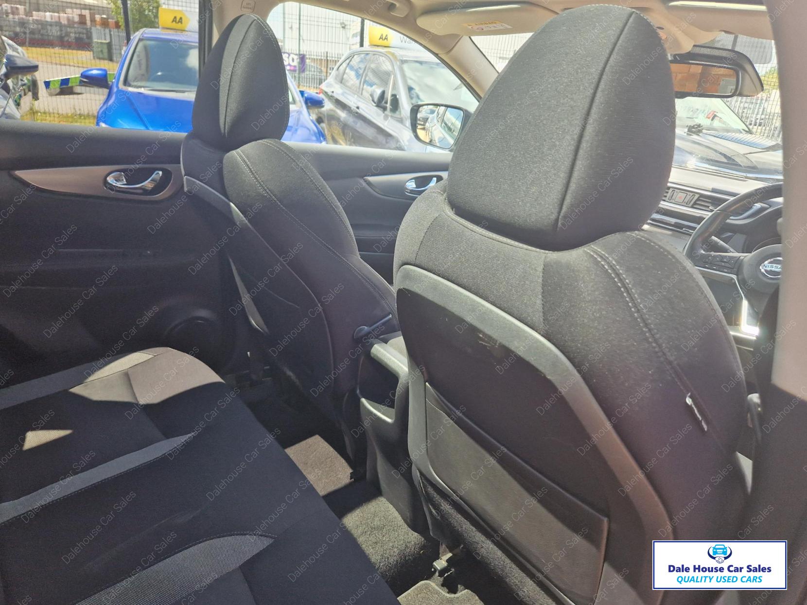 Nissan Qashqai 1.5 dCi N-Connecta SUV 5dr Diesel Manual Euro 6 (s/s) (110 ps)
