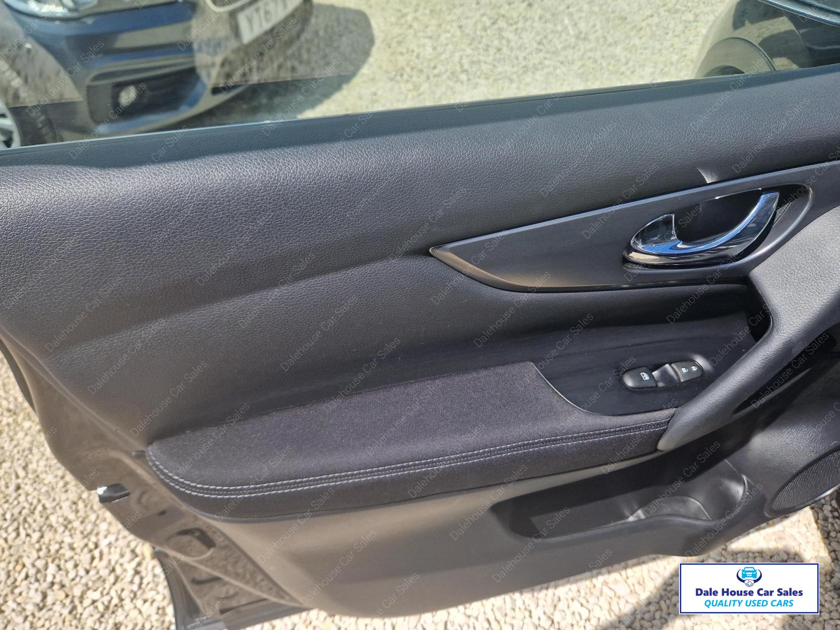 Nissan Qashqai 1.5 dCi N-Connecta SUV 5dr Diesel Manual Euro 6 (s/s) (110 ps)