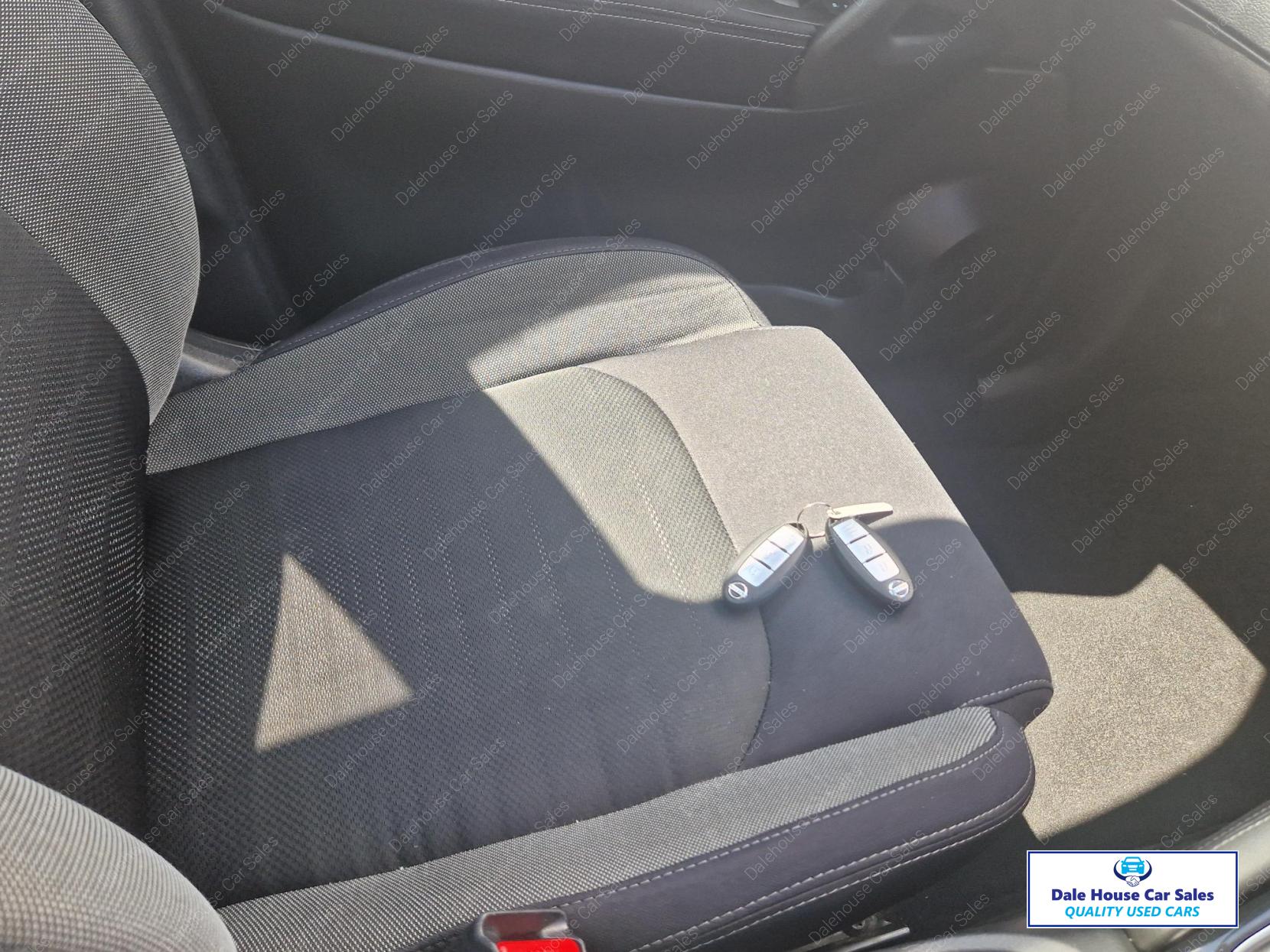 Nissan Qashqai 1.5 dCi N-Connecta SUV 5dr Diesel Manual Euro 6 (s/s) (110 ps)