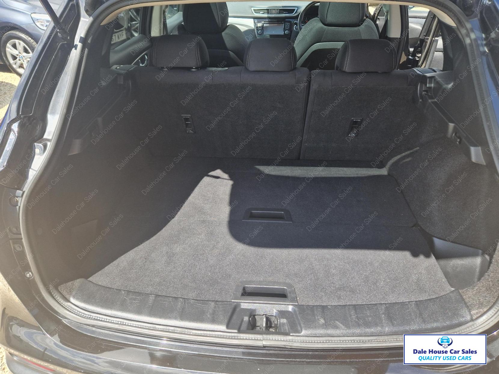Nissan Qashqai 1.5 dCi N-Connecta SUV 5dr Diesel Manual Euro 6 (s/s) (110 ps)